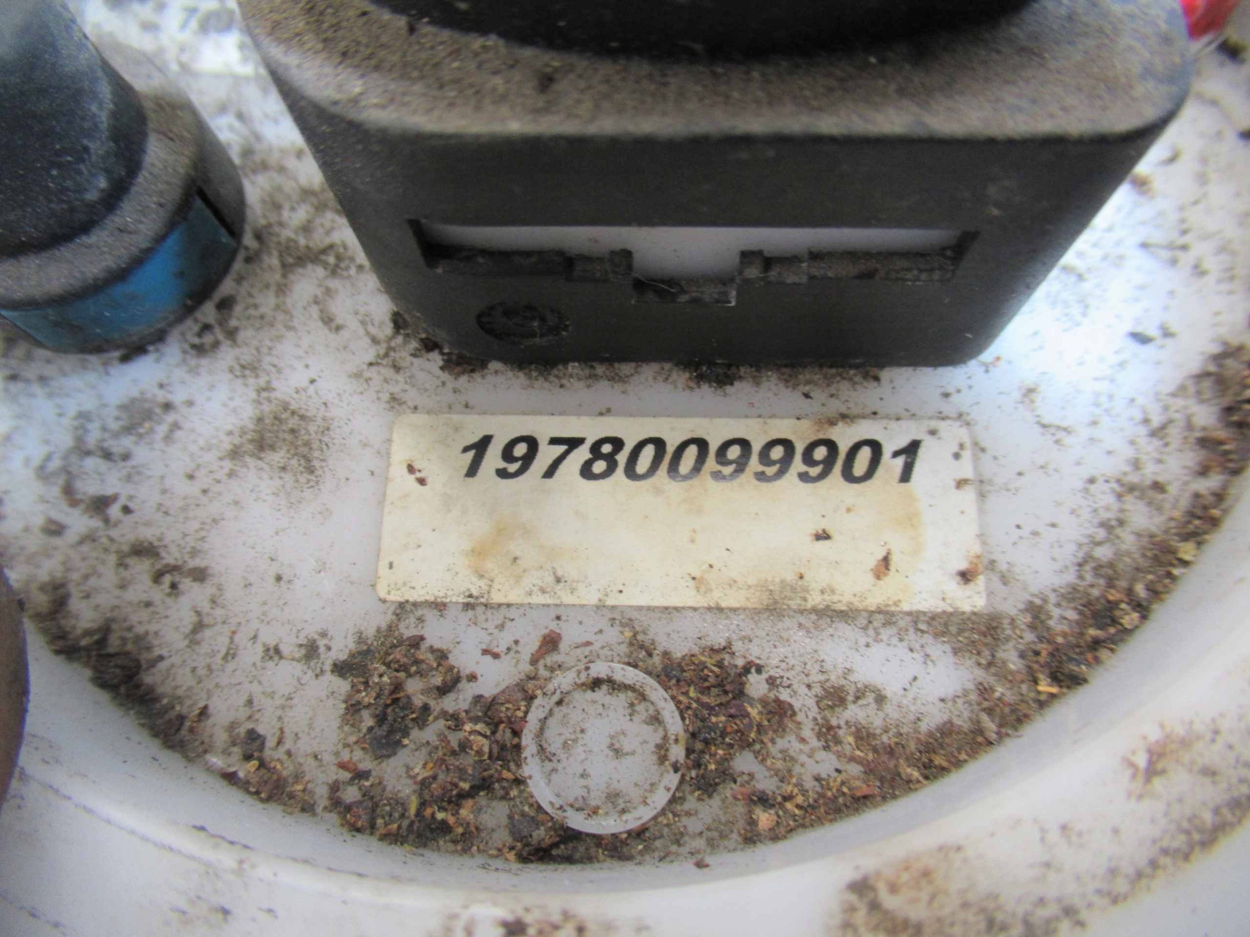 feed pump VOLKSWAGEN POLO 4 1.4 FSI 700468850
