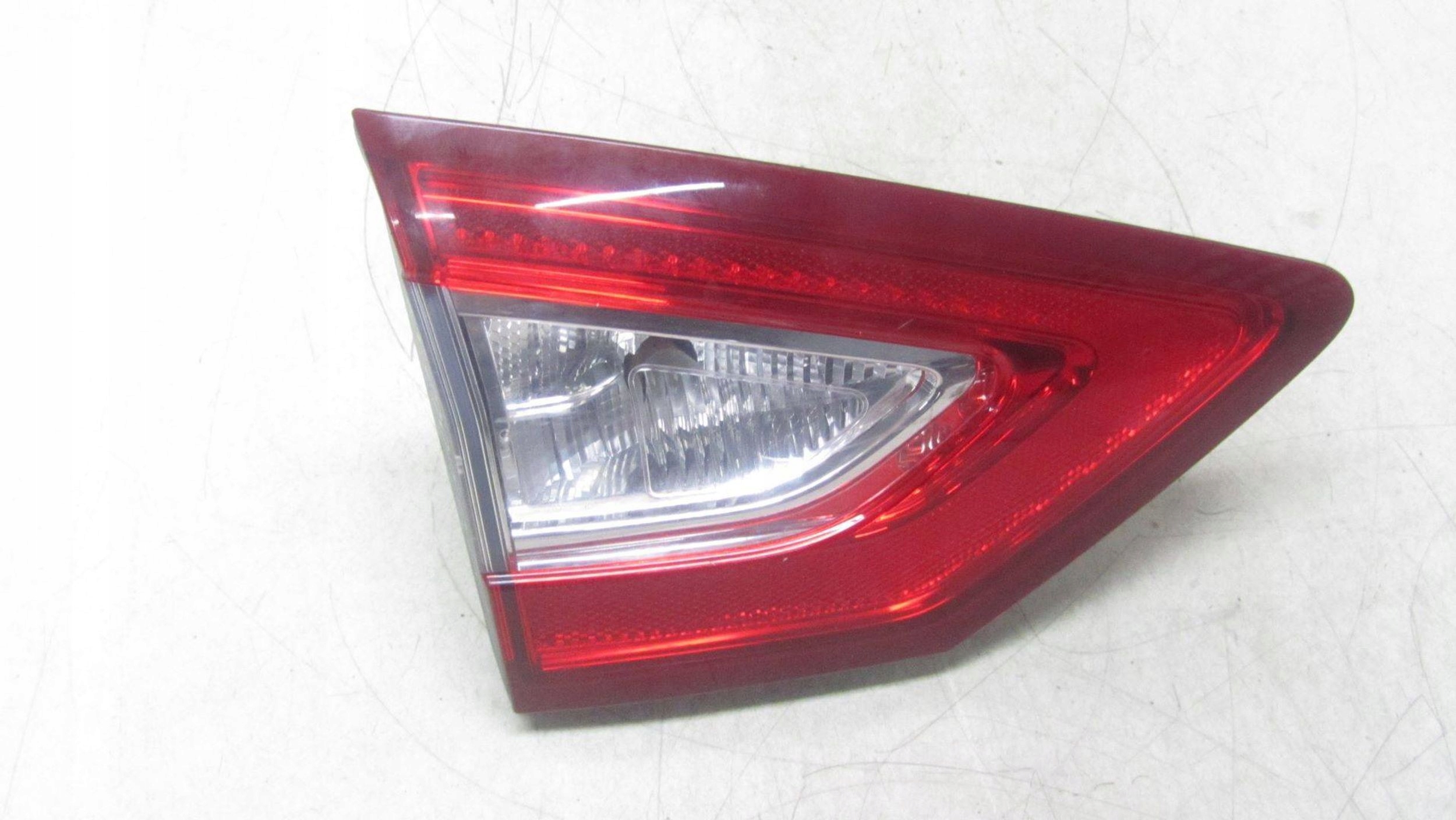 FORD MONDEO MK5 HB LAMPA W KLAPE LEWA LED 14-