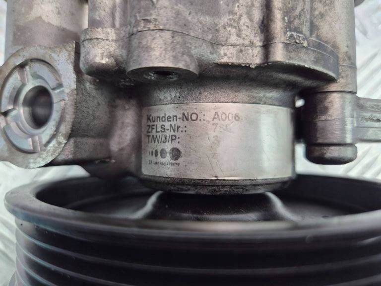 Mercedes C200 CGI W204 servo pump A0064667501 M271