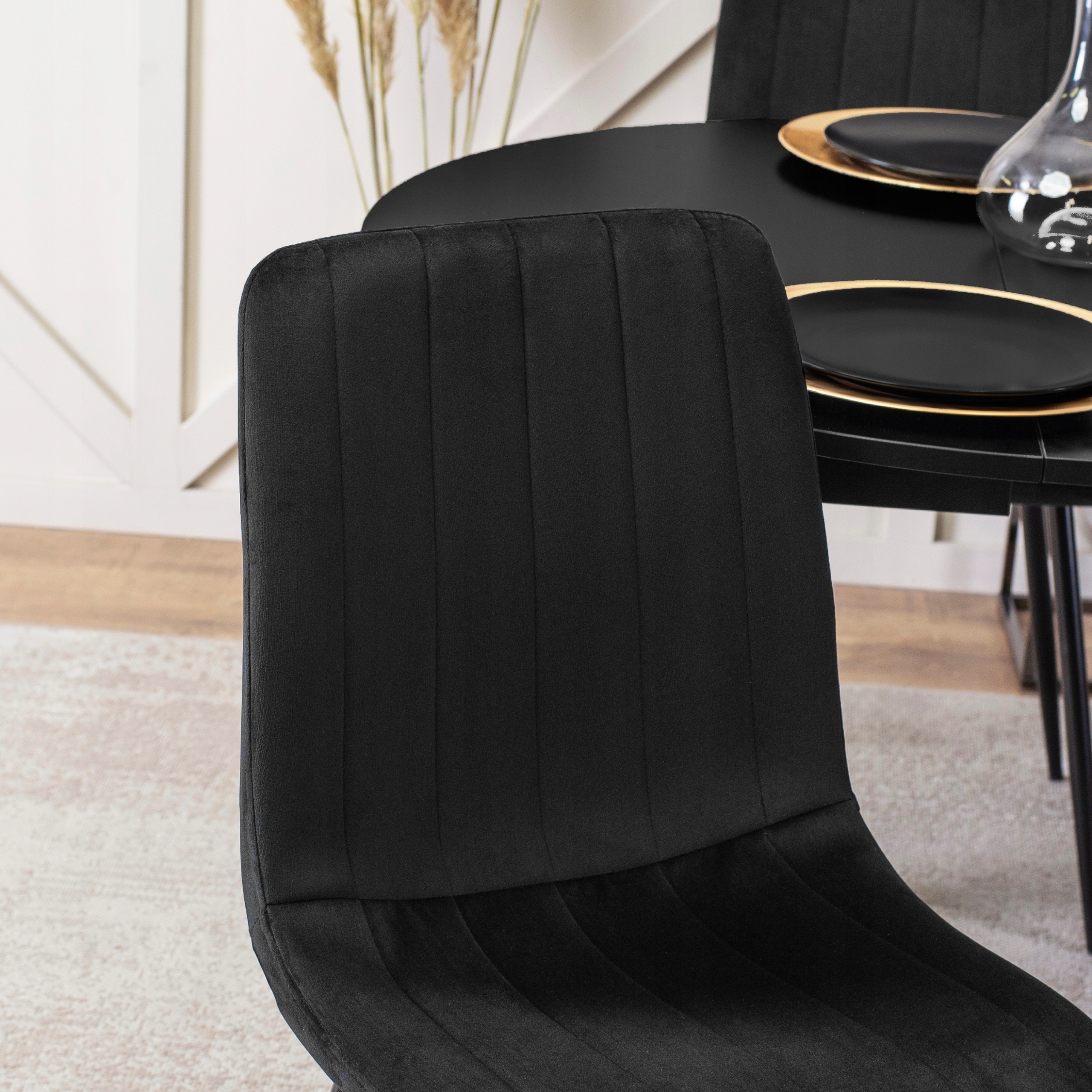 Krzesło Tapicerowane Welurowe Czarne Do Jadalni Kuchni Salonu Loft IBIS Szerokość mebla 43 cm