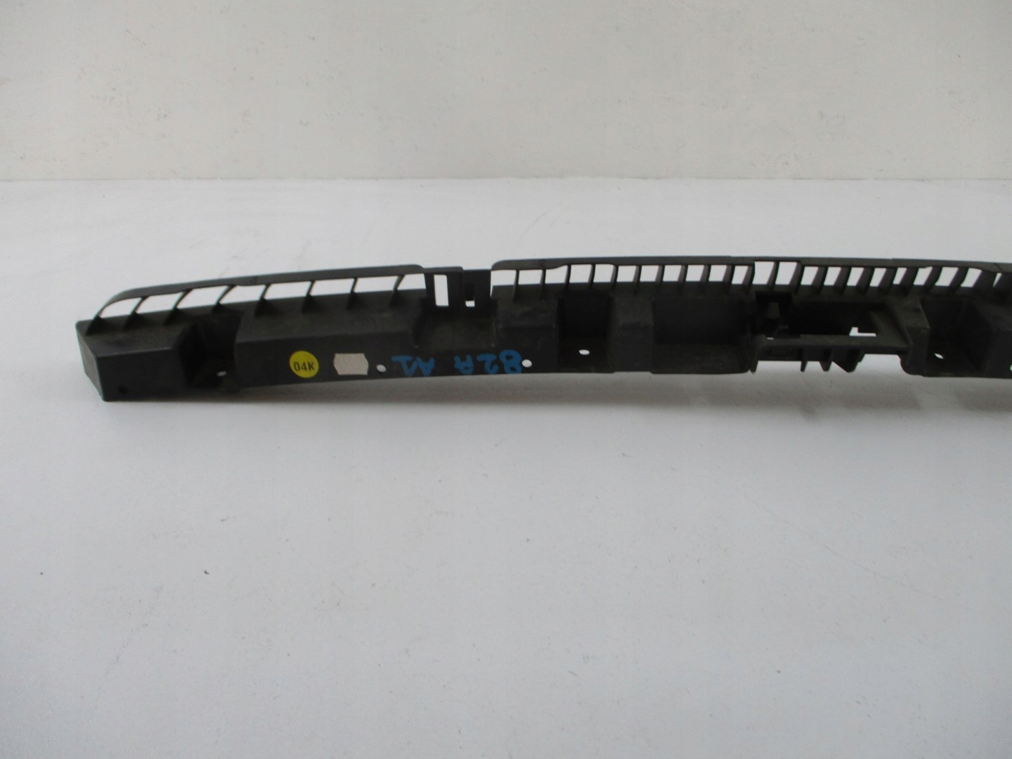 bumper bracket rear part AUDI A1 82A 82A807863