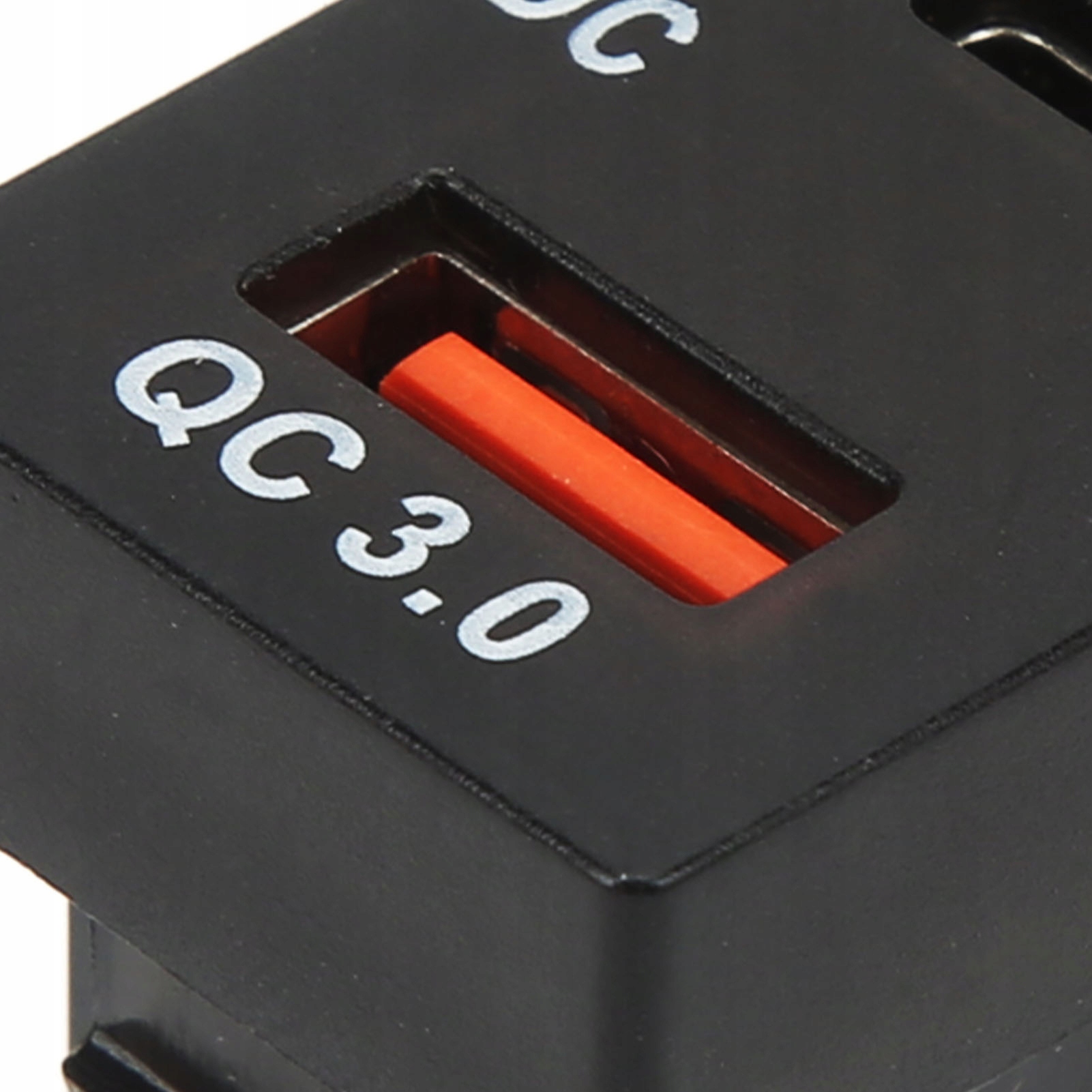 GNIAZDO SAMOCHODOWE ŁADOWARKA USB 12V-24V EAN (GTIN) 5608658431211