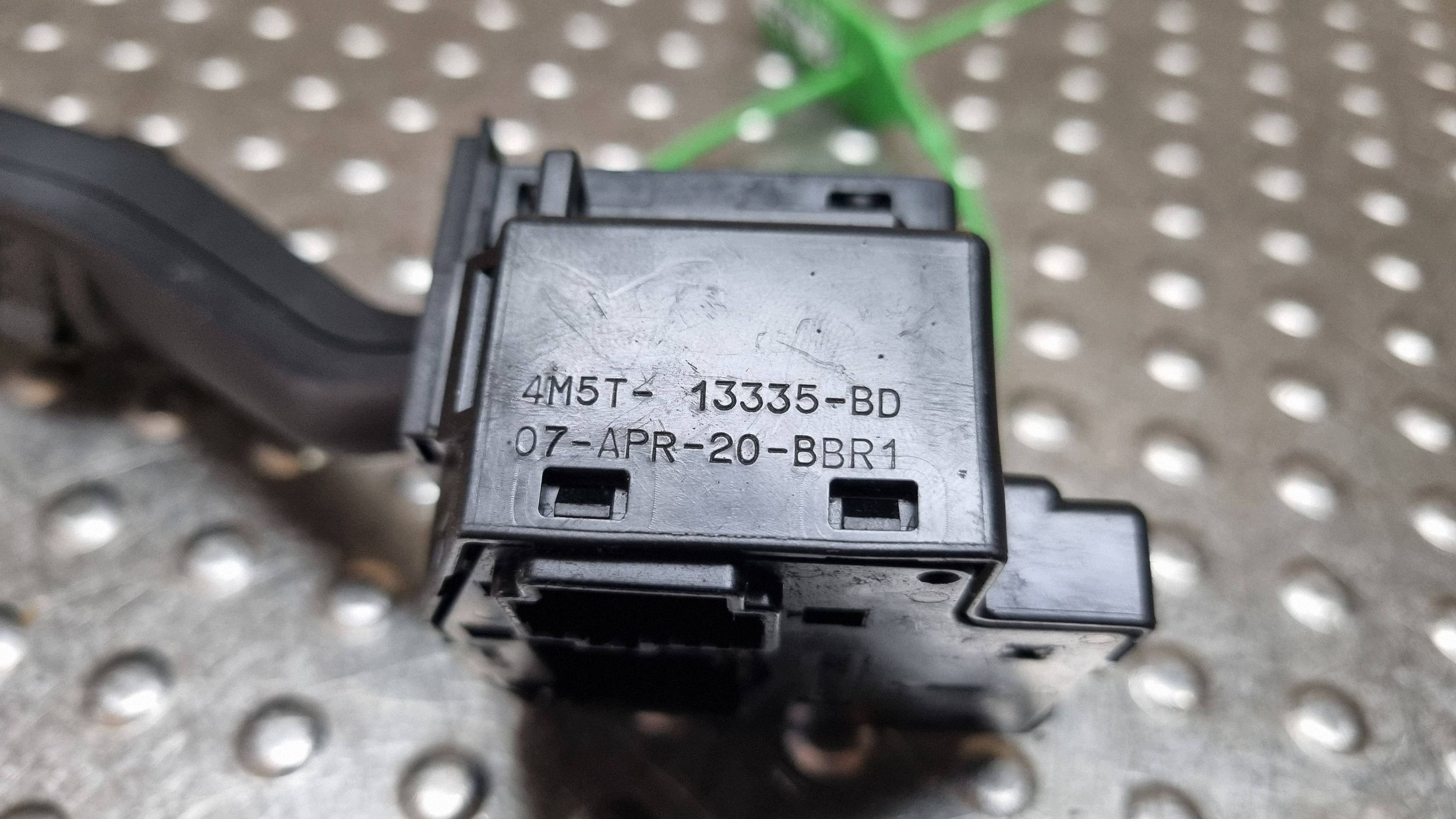 commodo bouton indicateurs de direction 4M5T-13335-BD FORD C-MAX MK1 KUGA MK1