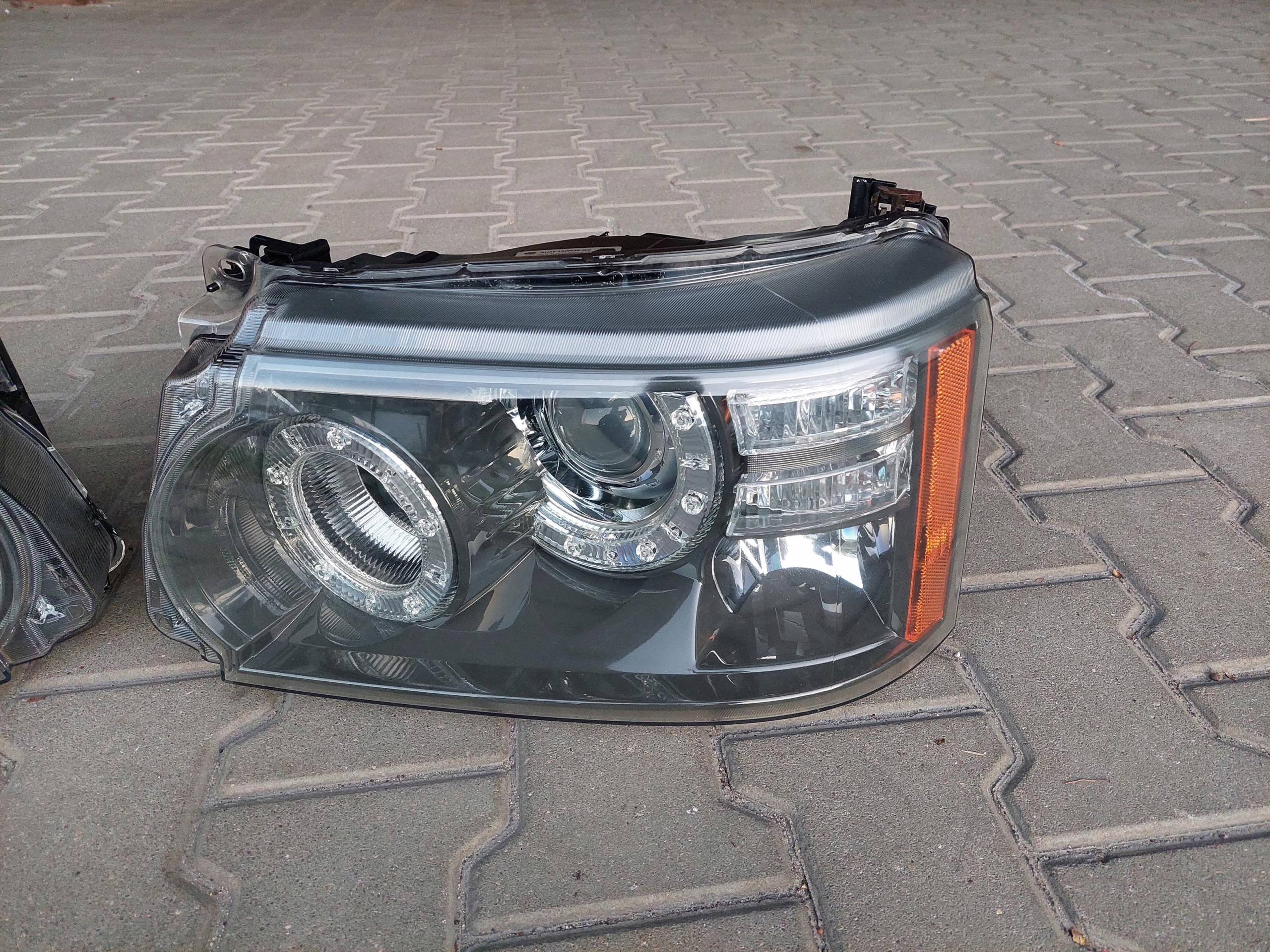 light front front left XENON UK RANGE ROVER III SPORT L320 LIFT