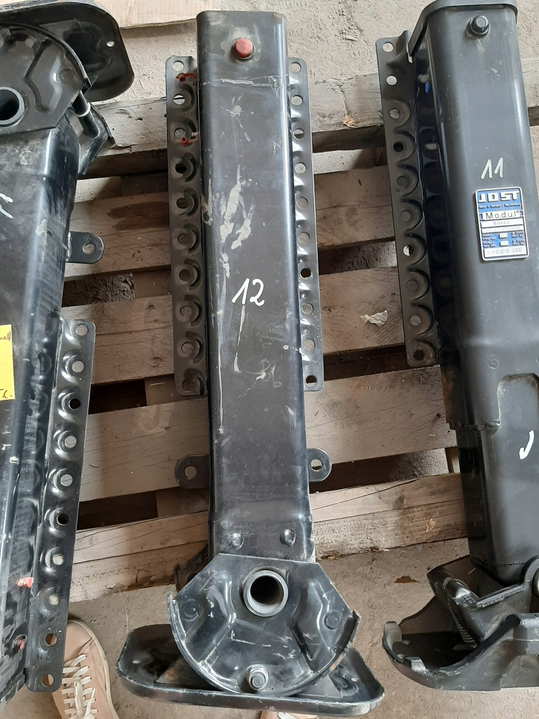 Podpory nogi naczepy Jost