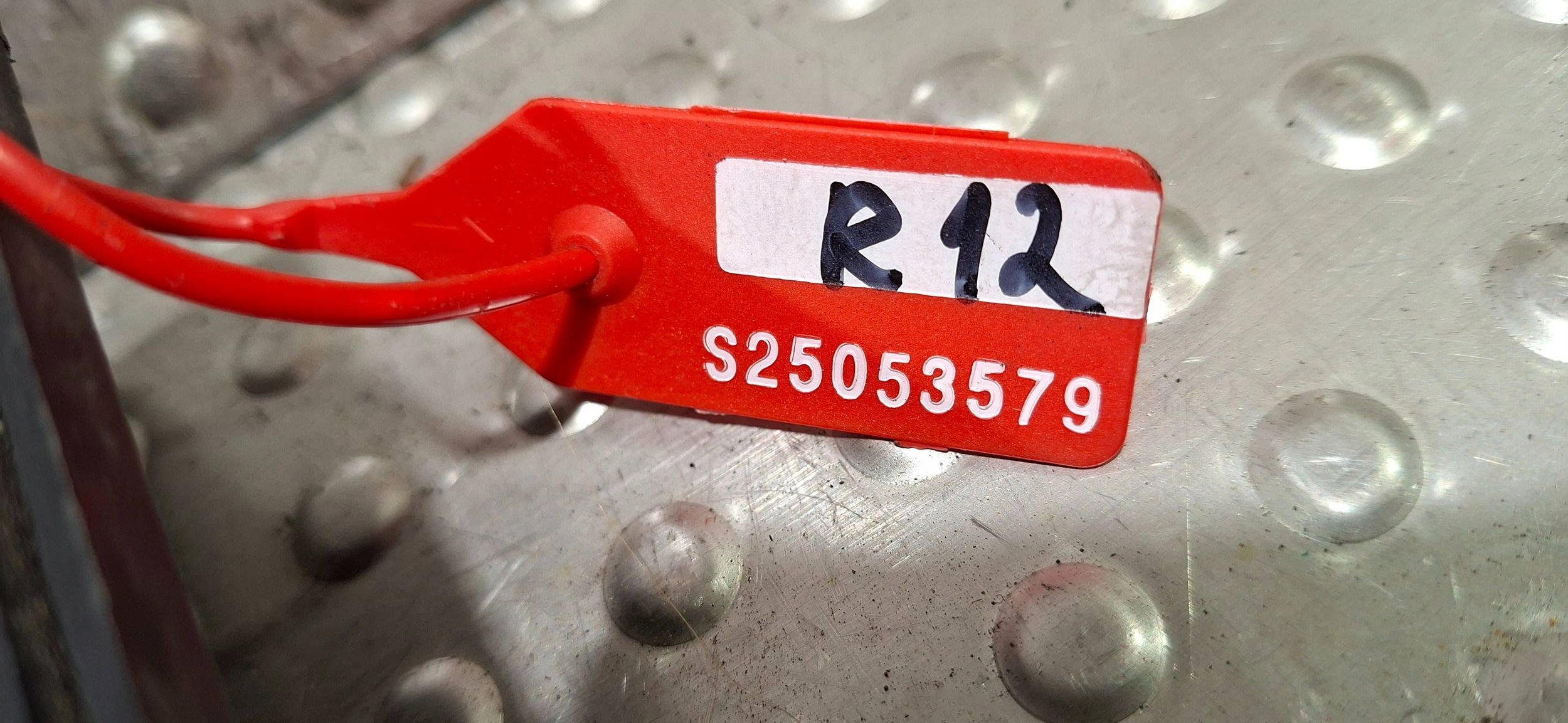 computer 8200619409 R0410B034C 8200399038 RENAULT 1.5 DCI
