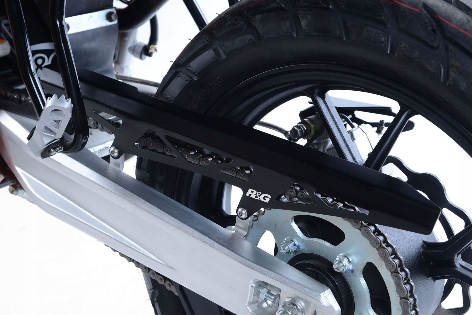 OSLONA LANCUCHA R G SINNIS APACHE 125 SMR Weight with packaging 0 15 kg