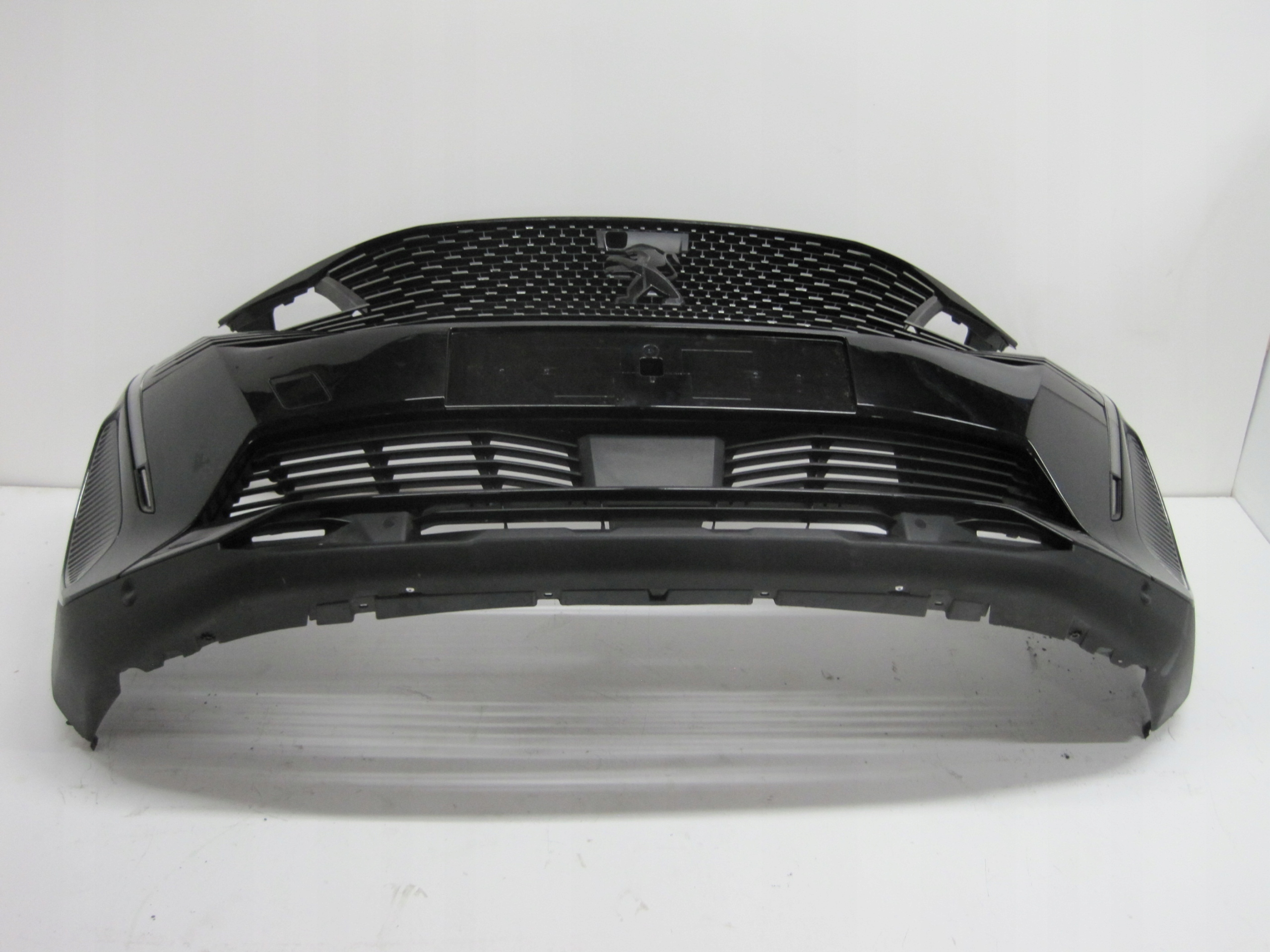 bumper front PEUGEOT 5008 GT 6 PDC 23R BLACK front