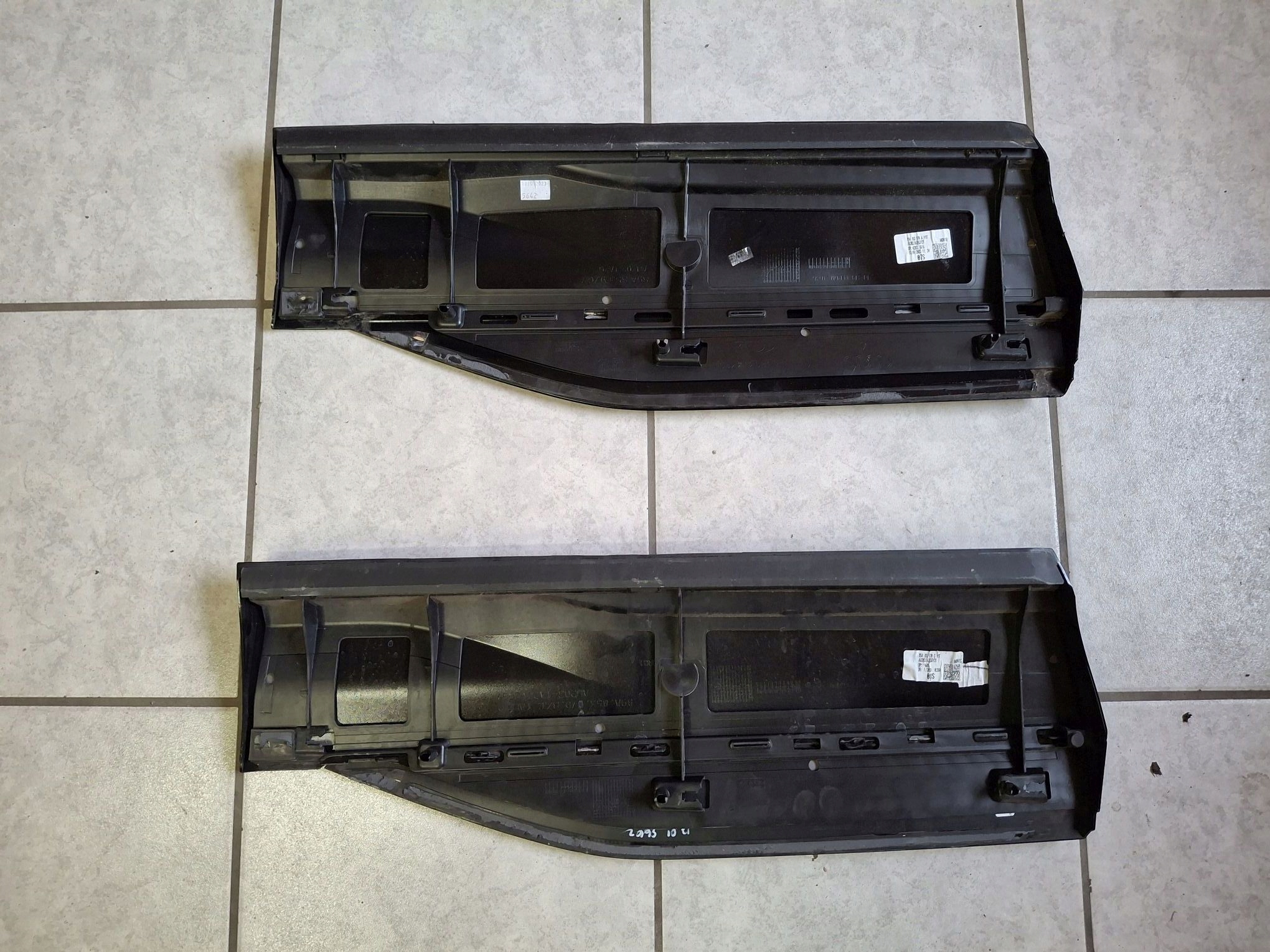 moulding for door right rear. AUDI Q4 E-TRON 2021R->