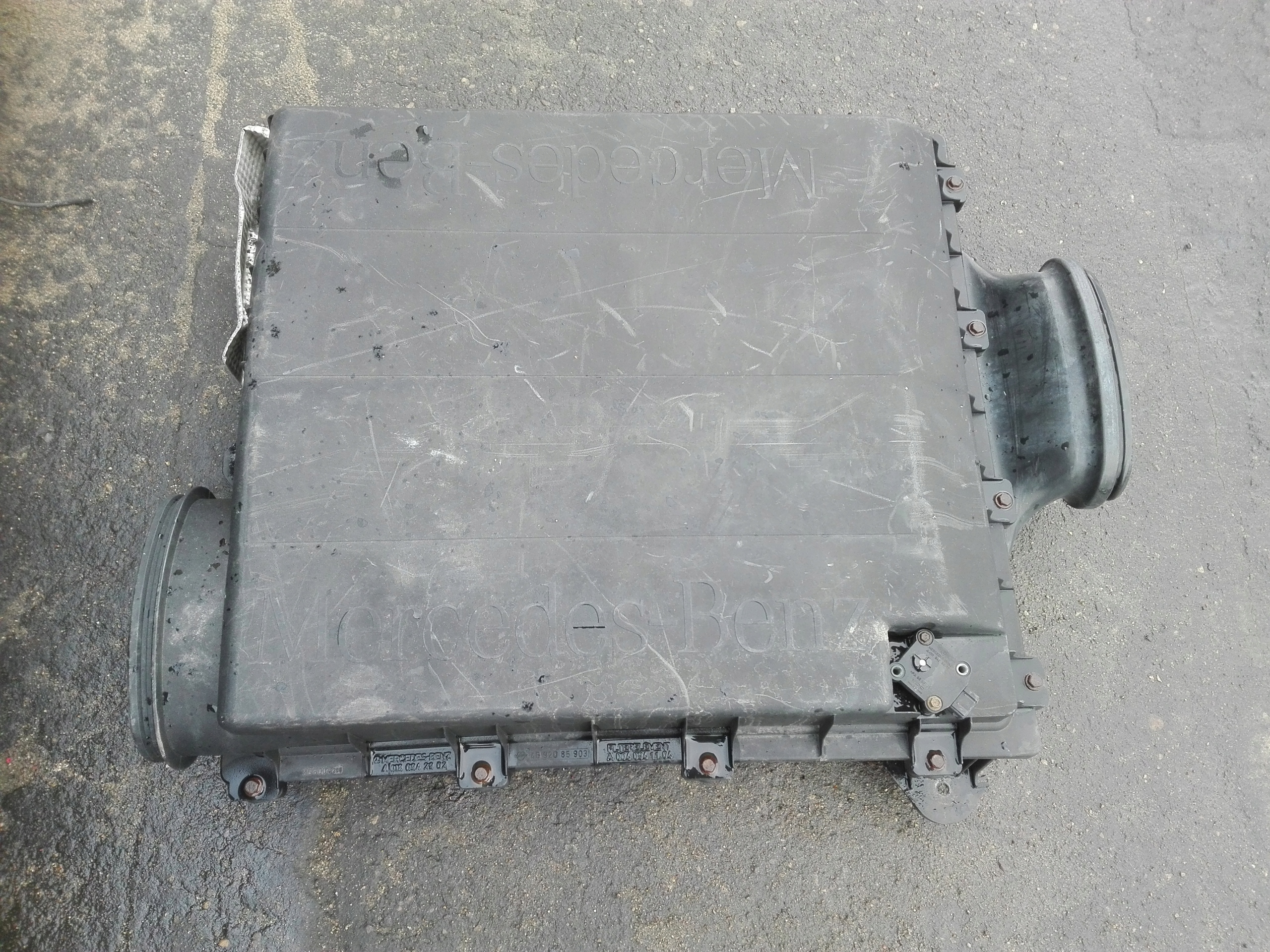 OBUDOWA FILTRA POWIETRZA ACTROS MP1 A0180942902