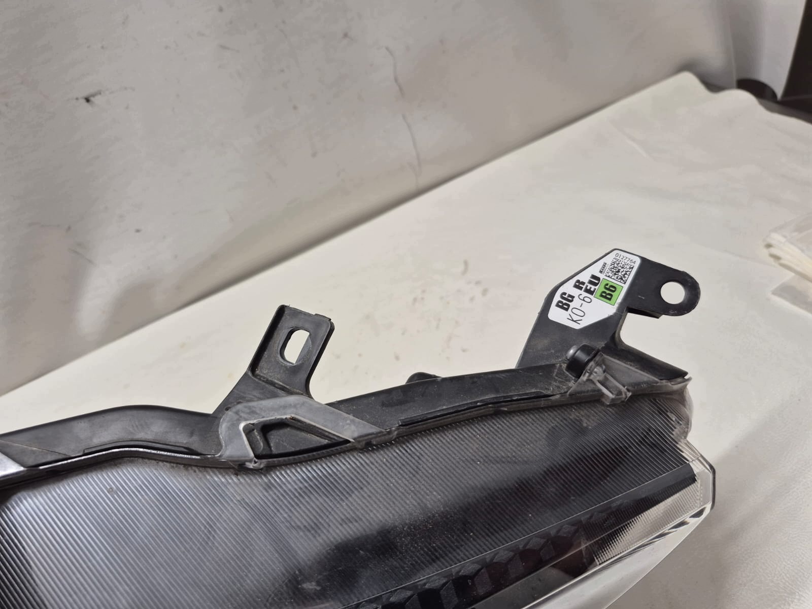 TOYOTA YARIS IV 19- light right front front lens