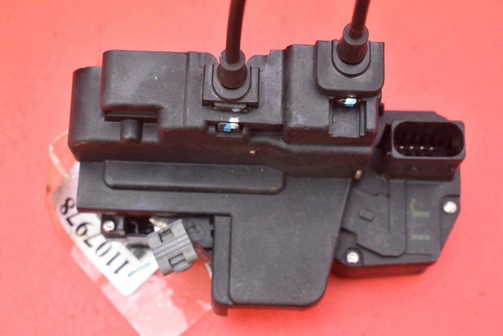 lock door left front front EU CHEVROLET CAPTIVA 1 and C100 06-11