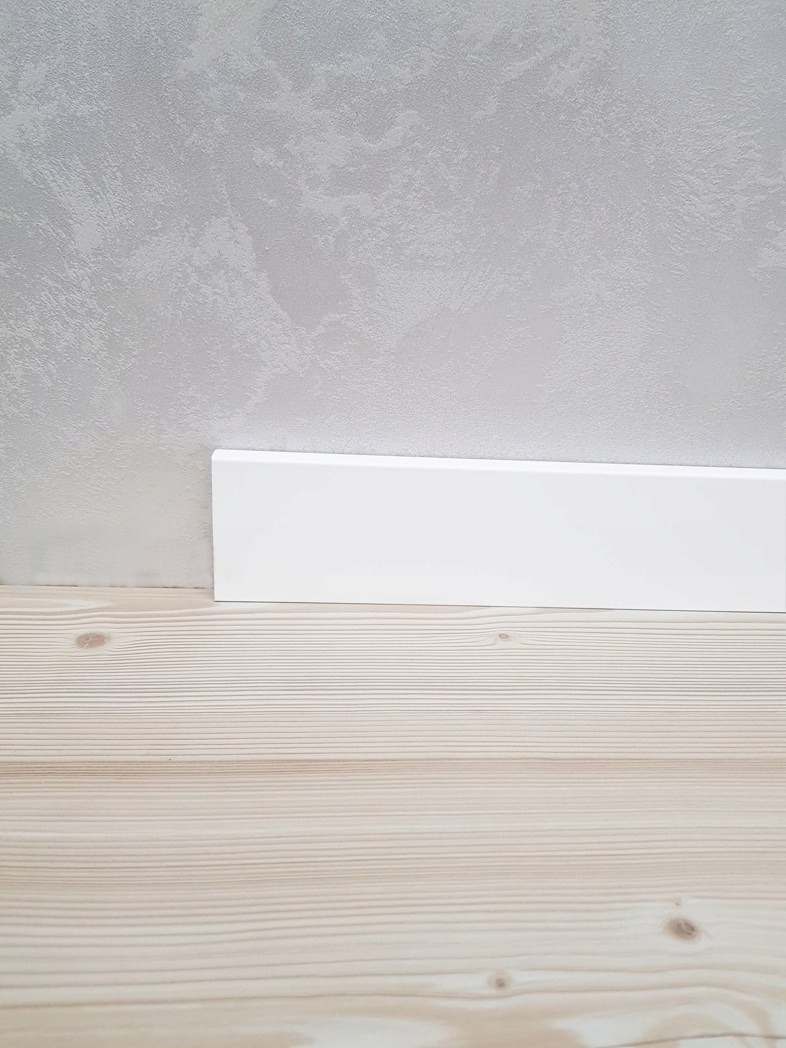 8 LISTWA PRZYPODŁOGOWA MDF BIAŁA Formatowana 19mm Szerokość 15 mm