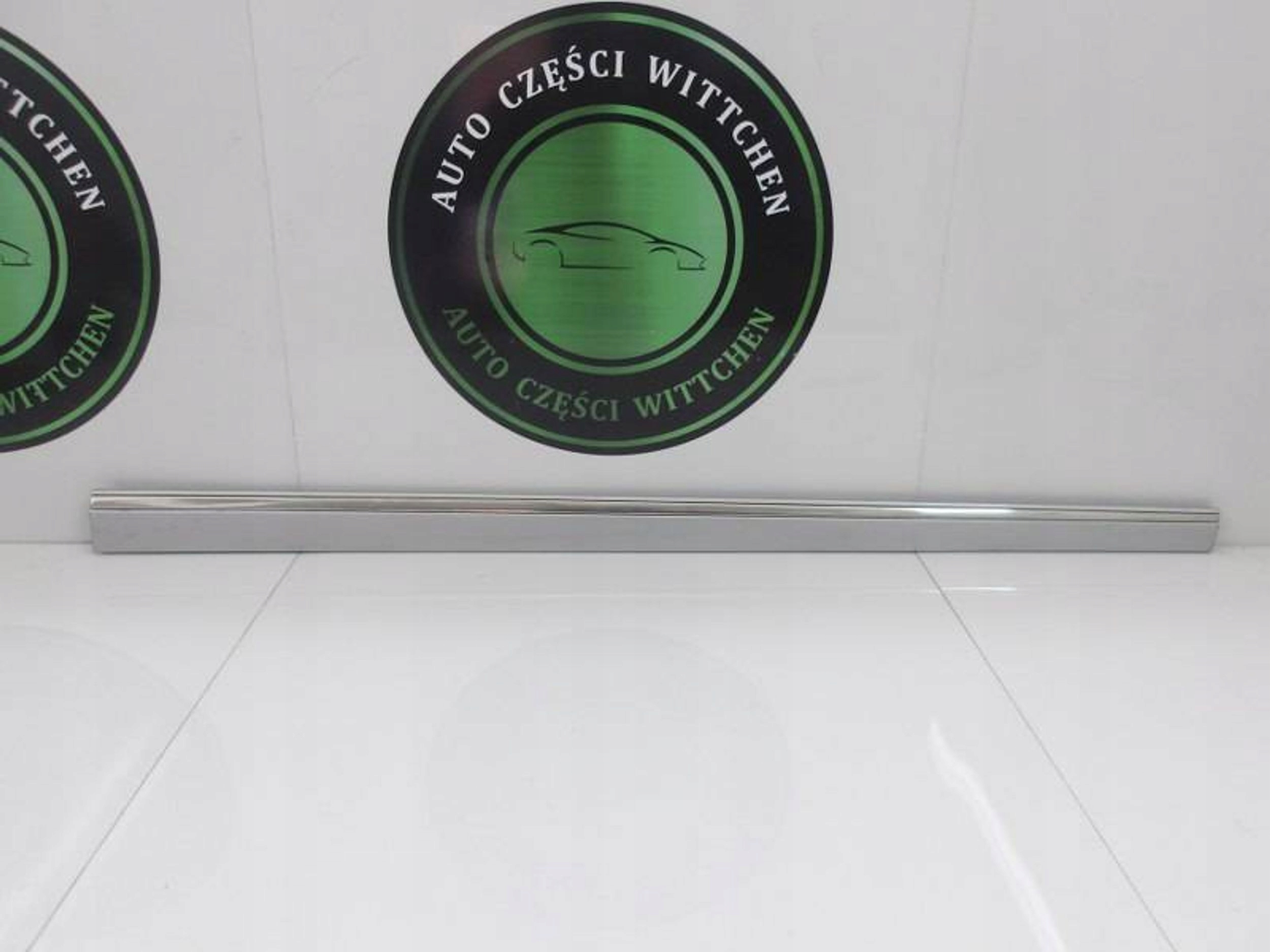 MERCEDES E W211 LISTWA DRZWI PRAWY PRZÓD