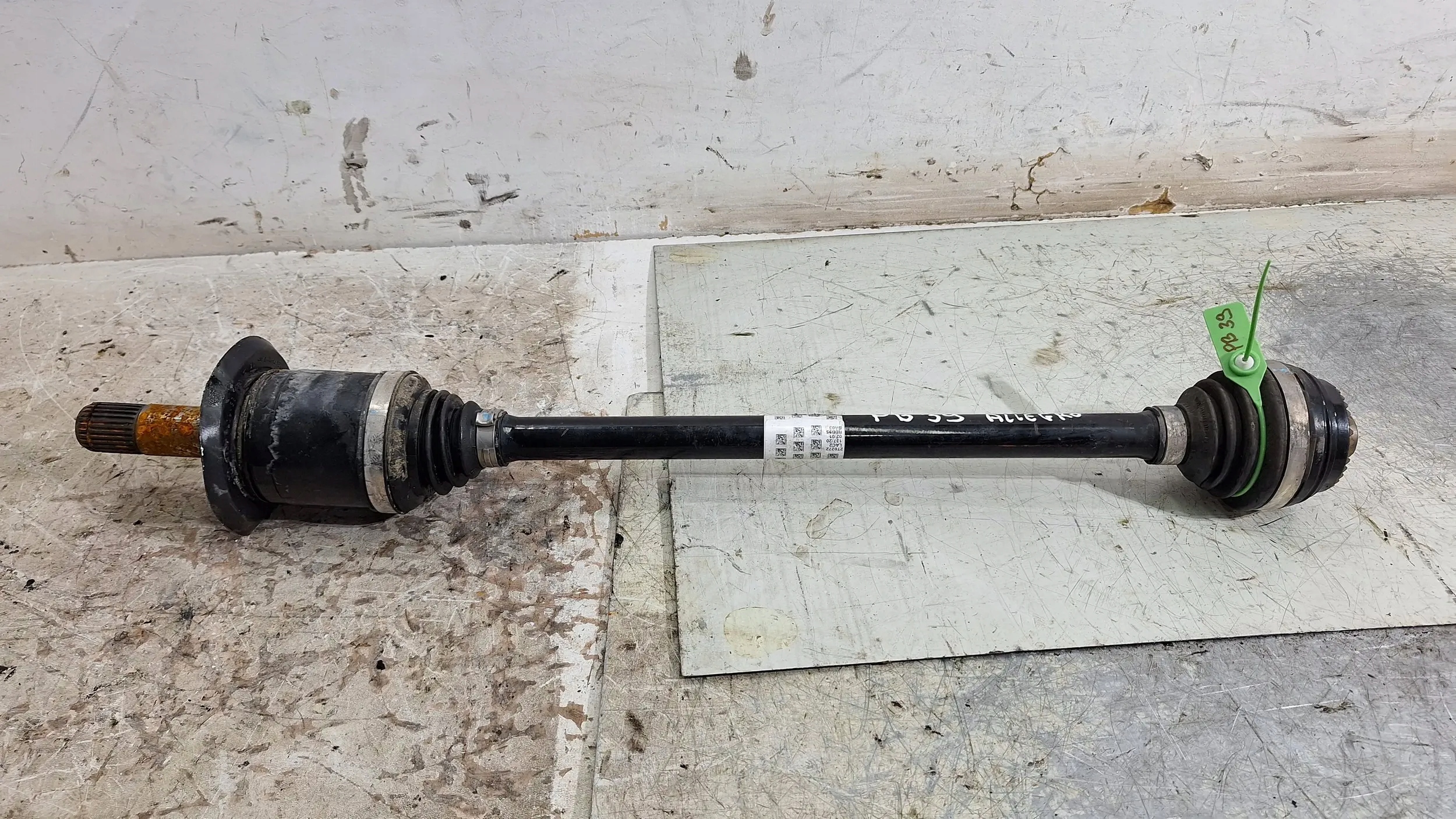 semi-axis left rear part 8482603 BMW G20 G21 G22 G26