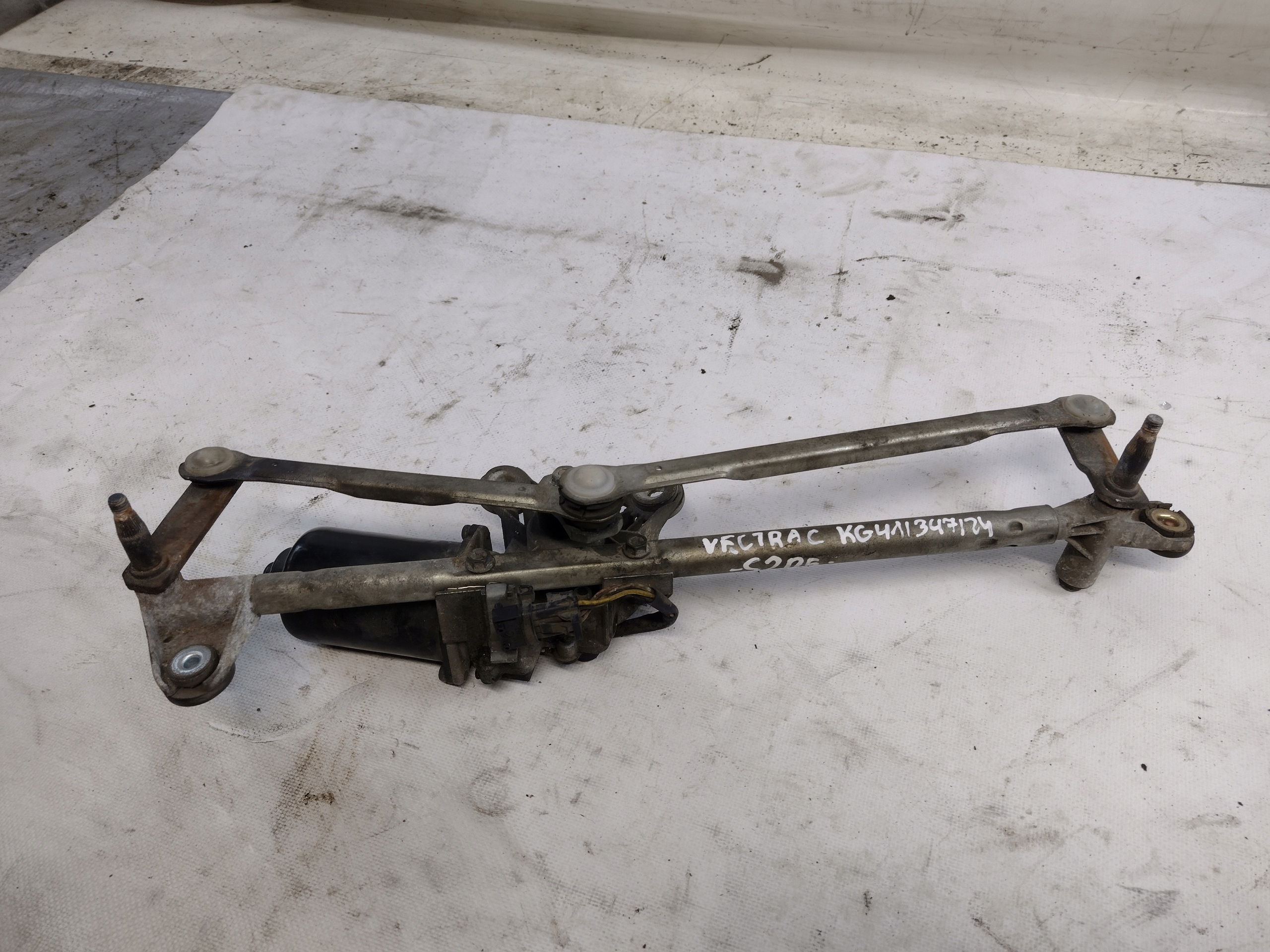 Wischergestänge przednich Opel Vectra C lift HB