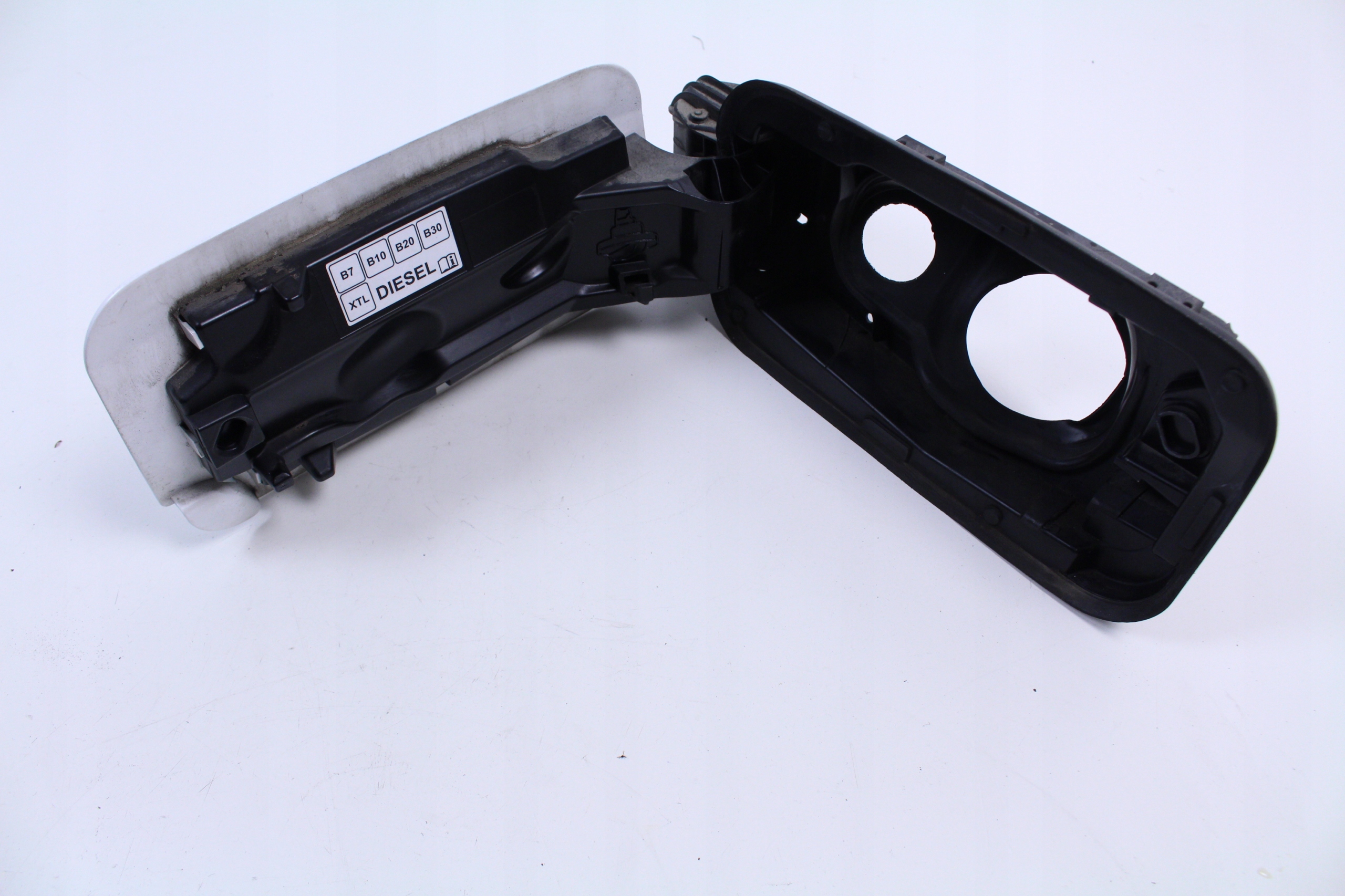 KLAPKA PALIWA OPEL COMBO IV E 20r. LAK.EWP Producent części Opel OE