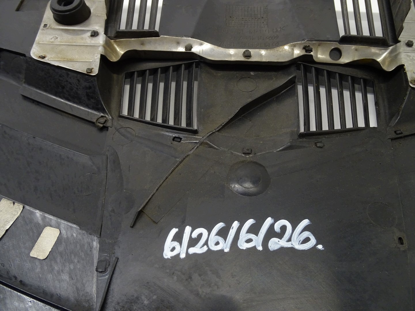 fedél -ra motor MERCEDES W164 a6420104067