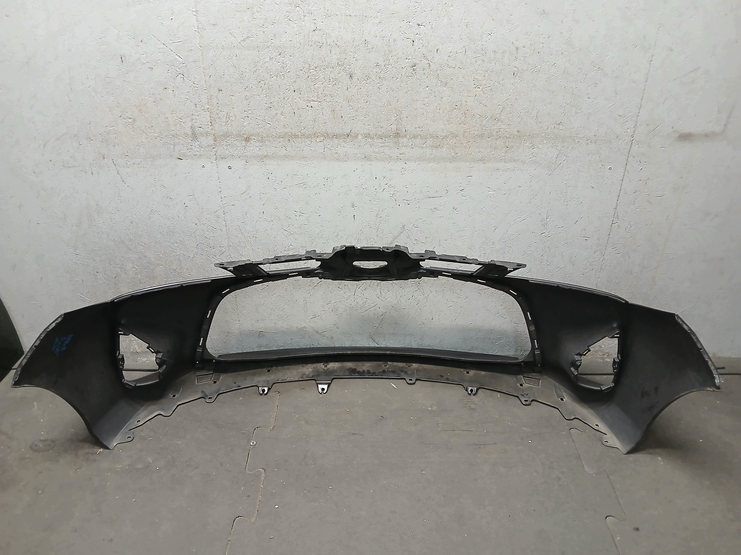 bumper front TOYOTA YARIS III 3 LIFT 14-17