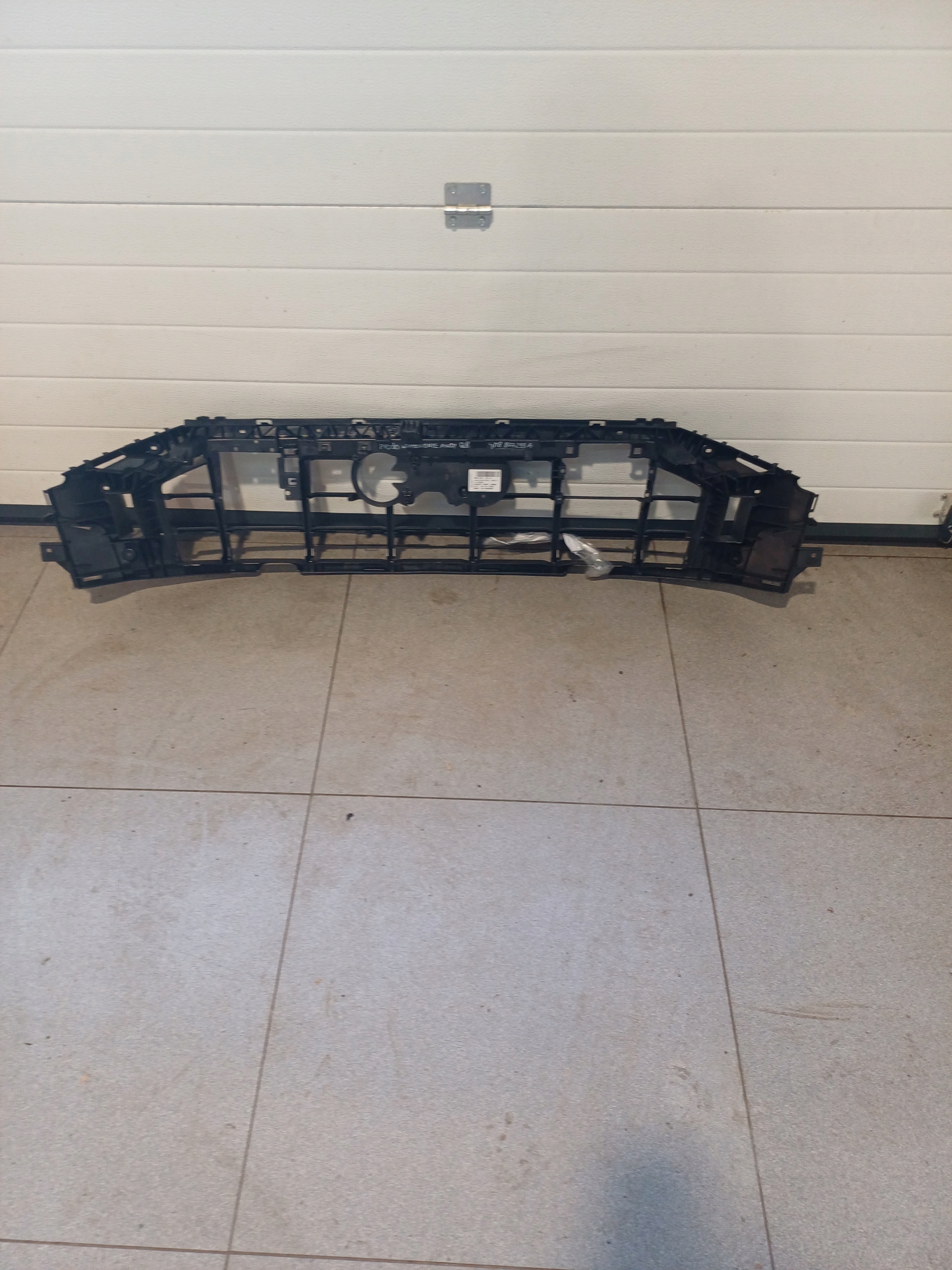 pillar GRILA grille AUDI Q8 4M0807233A