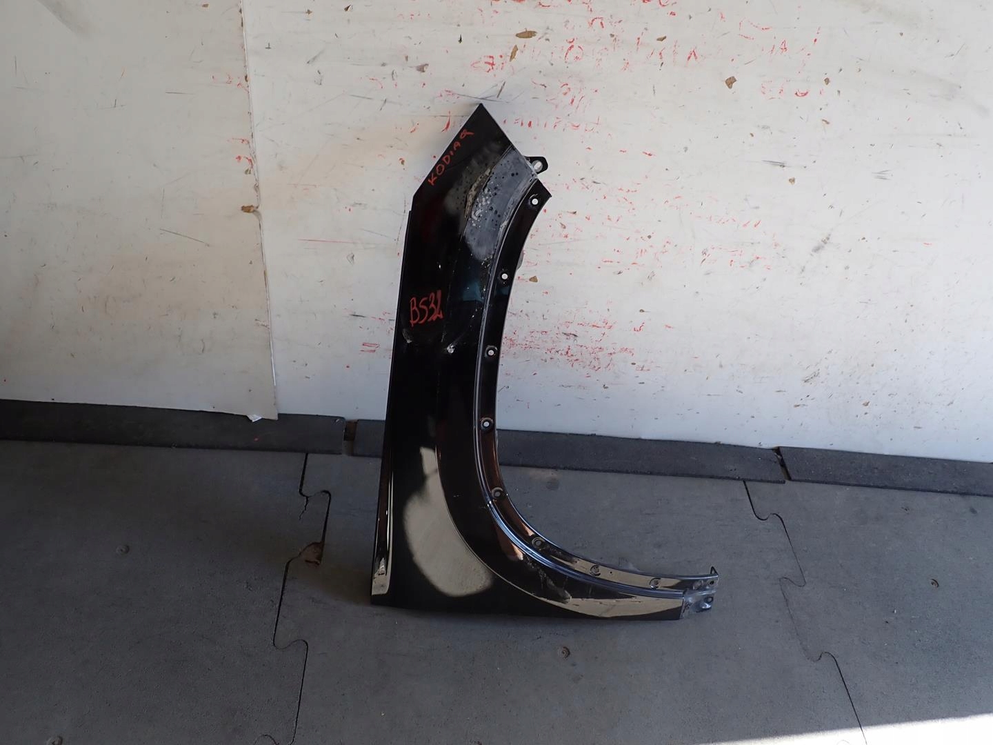 fender front front right SKODA KODIAQ 2016