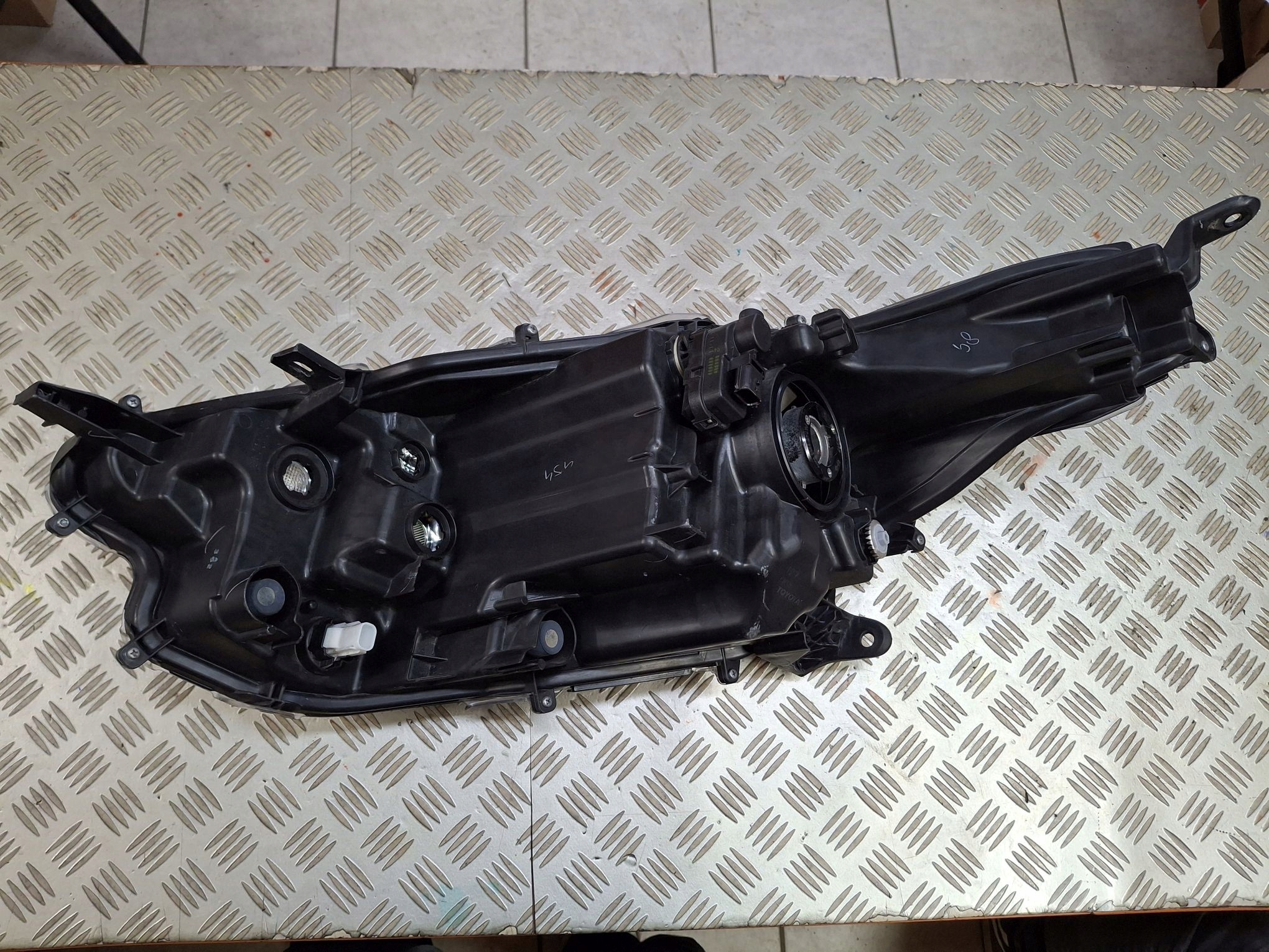 light right front TOYOTA YARIS IV K0-6 2020R->