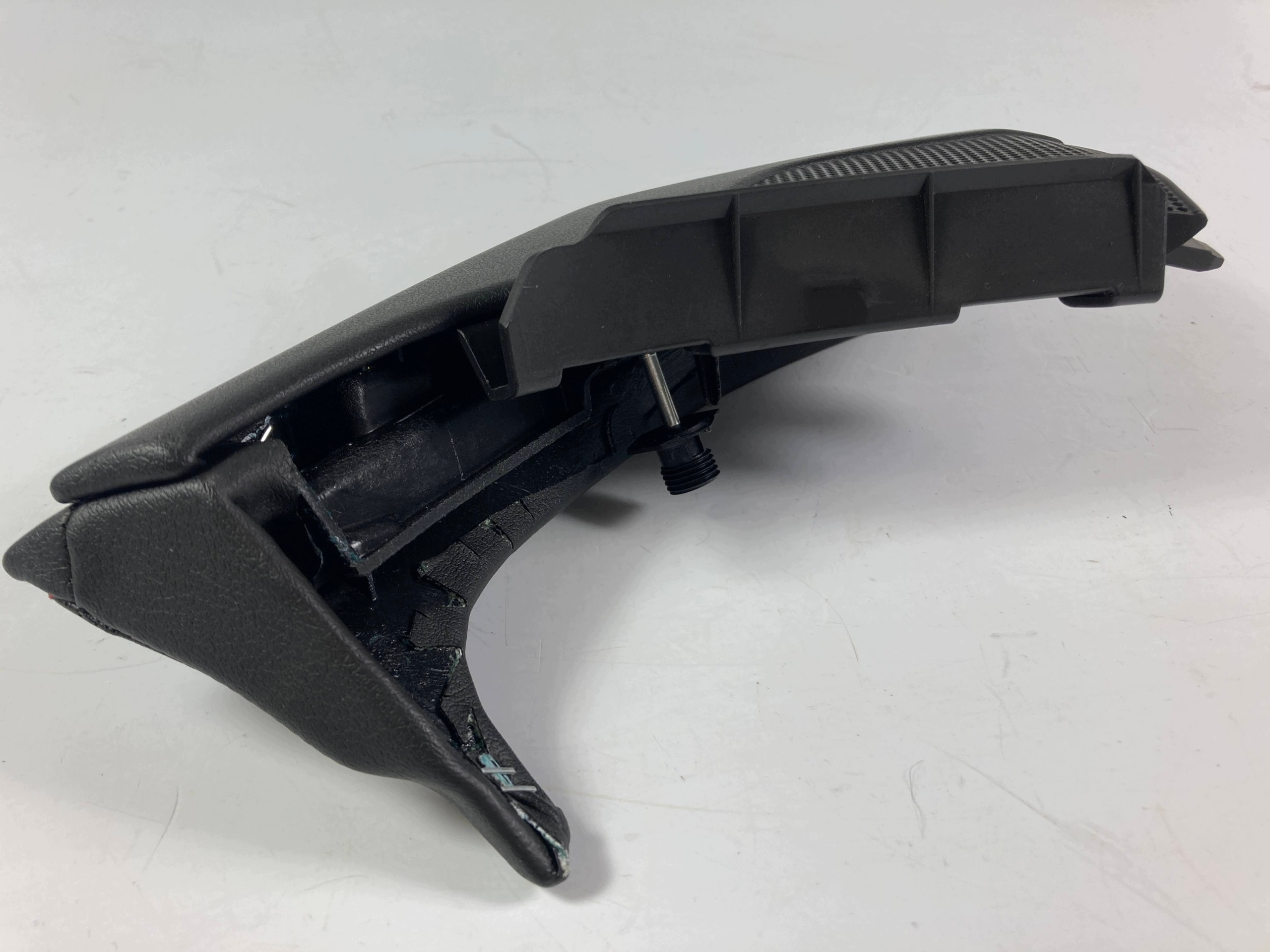 Chevrolet Corvette C8 panel kryt repráku pravá 2026 OEM