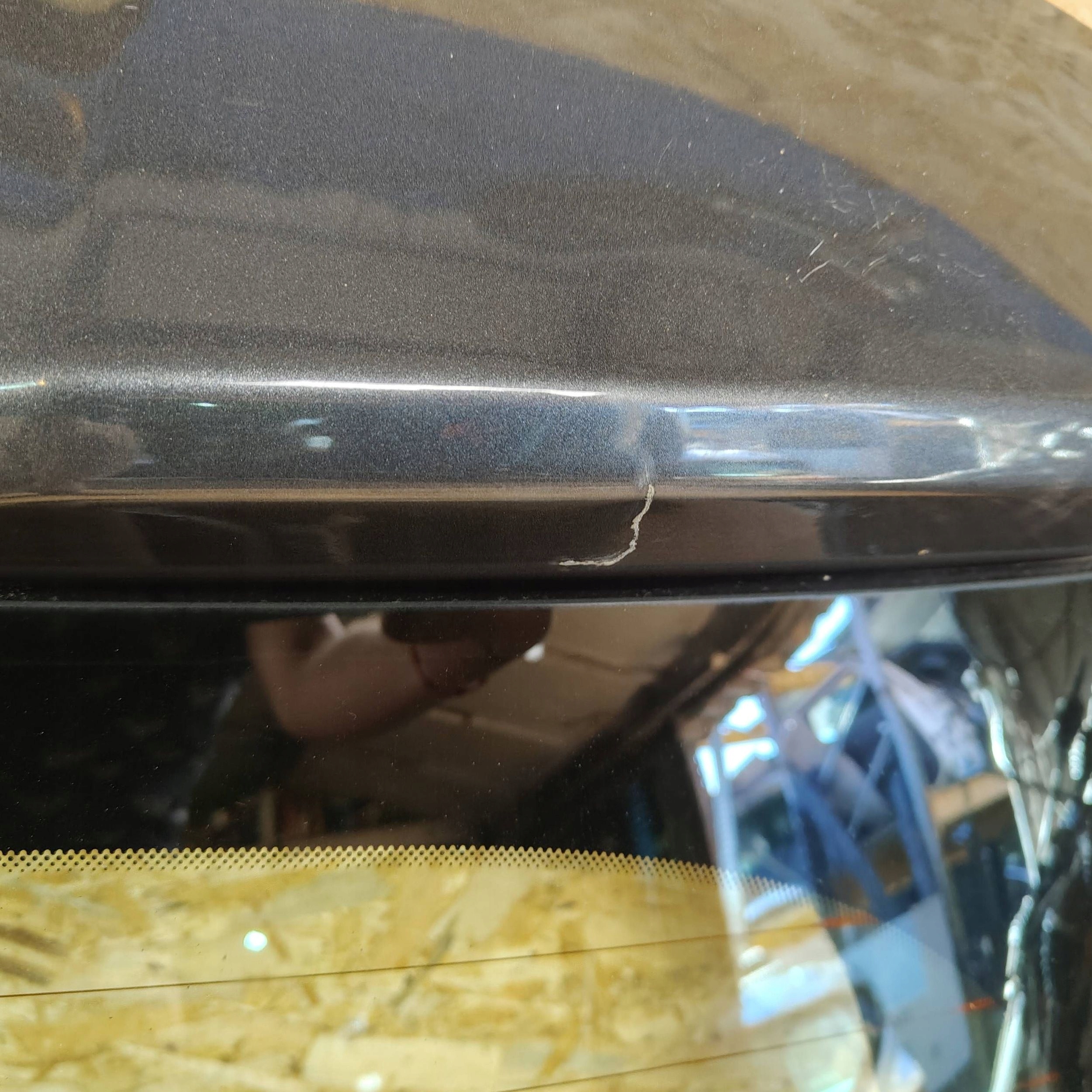 trunk door boot rear part Peugeot 208 and