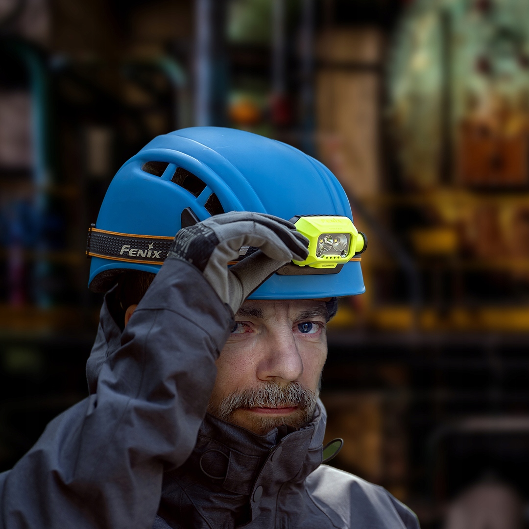 LATARKA CZOŁÓWKA FENIX WH23R 600lm USB-C SENSOR Waga 115 g