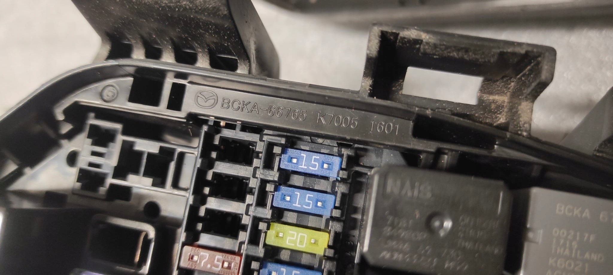 mazda CX-30 блок предохранителей год 2021