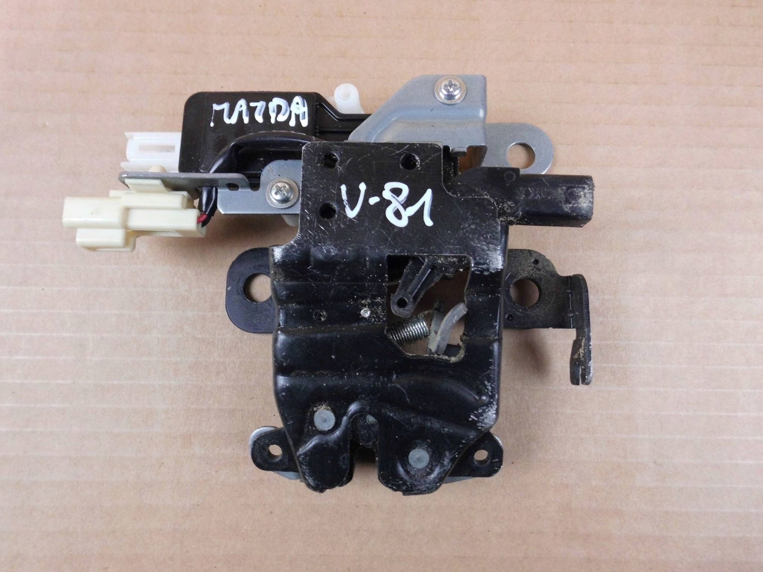 Mazda MX-5 MX5 lock bonnet boot rear part rear N24356820