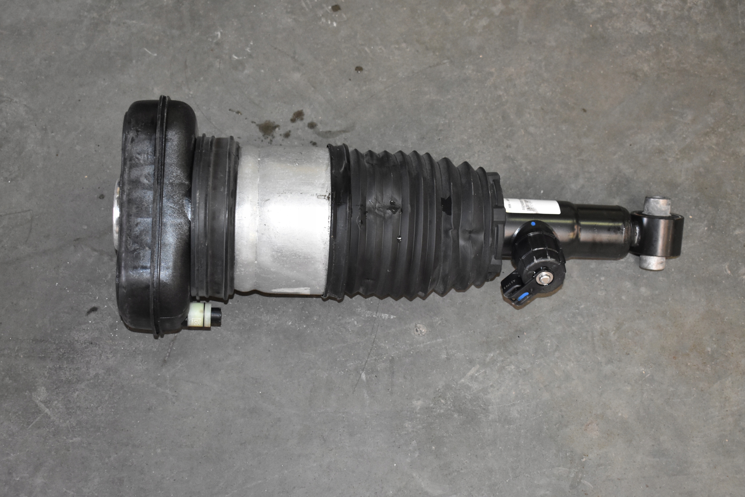 IDEALNY shock absorber rear part rear left BMW G07 1