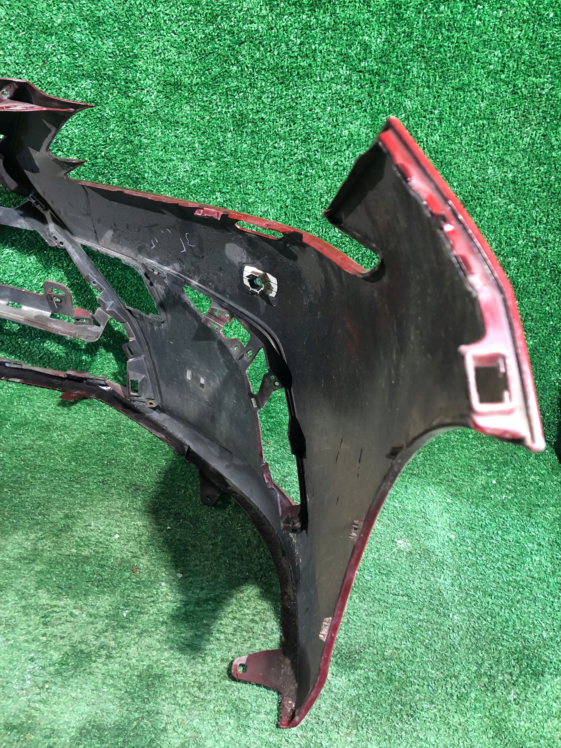 front bumper LEXUS ES VII 18- PDC washer