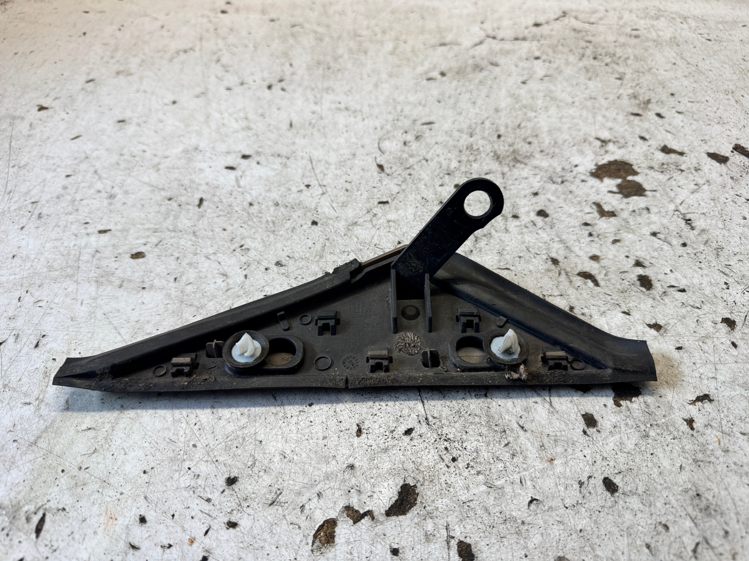 OPEL ADAM triangle cap cover plastic of a fender left 13365625