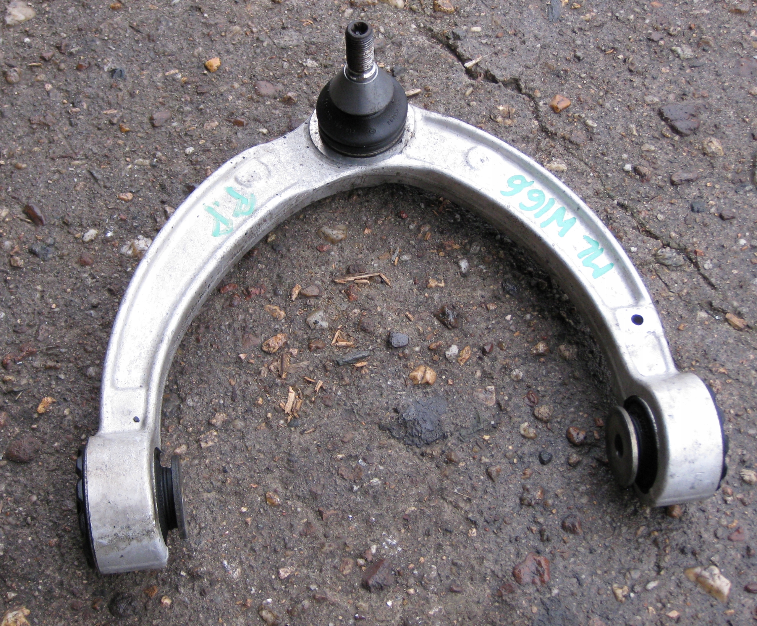MERCEDES ML W166 3.0 CDI 12R arm right front