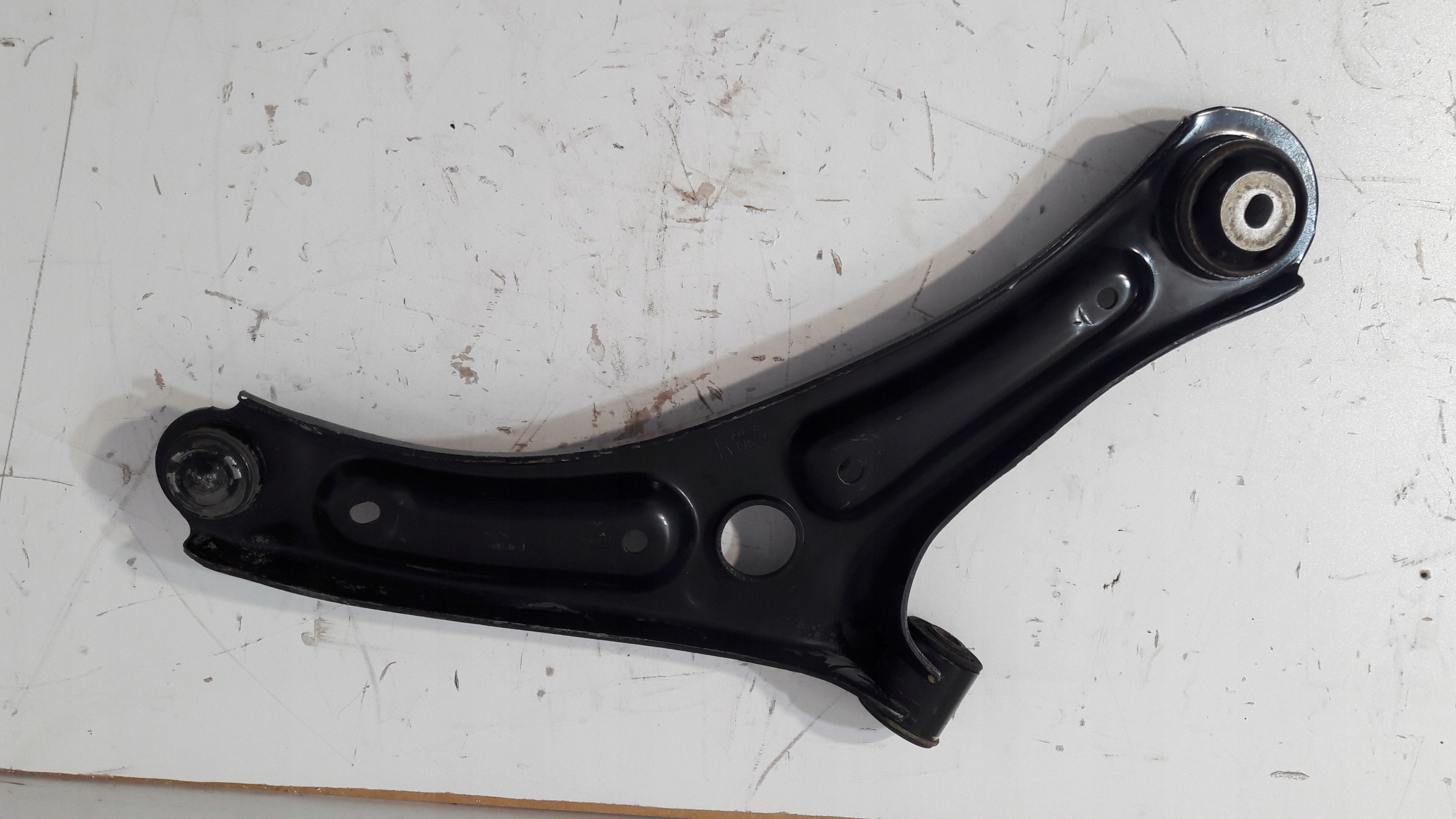 FORD ECOSPORT arm left front GN15-3051-BA