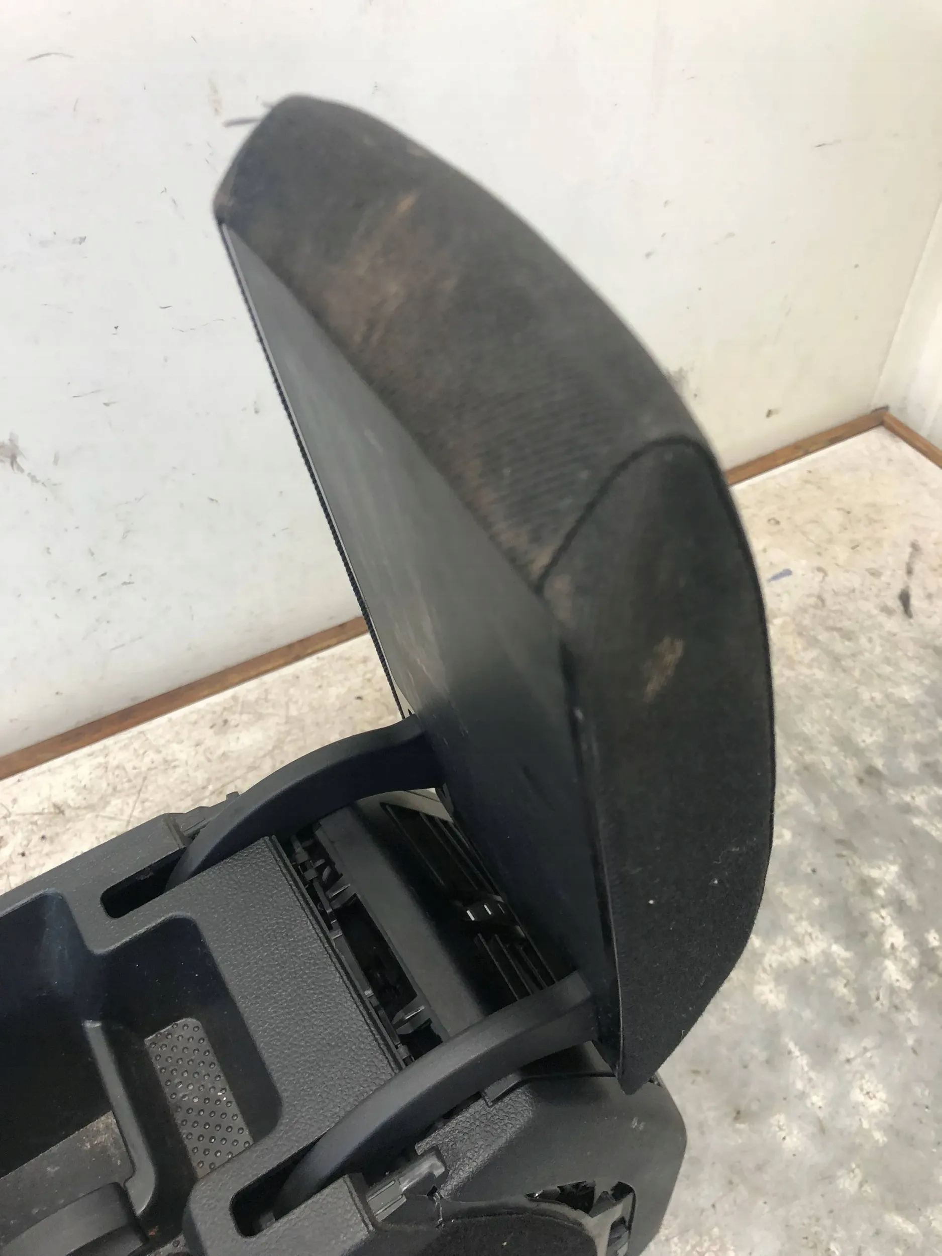 TUNEL central armrest SKODA OCTAVIA II SCOUT 1Z1863241