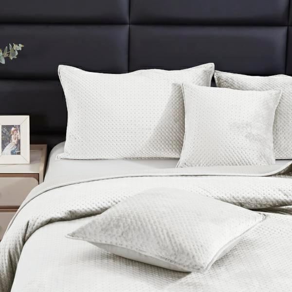 Velurová přikrývka 140x200 Maya krémová, geometrické křížky