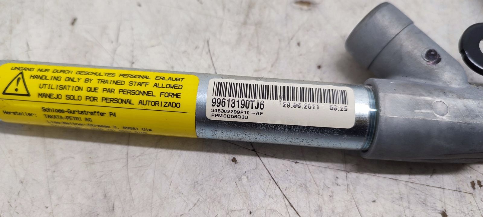 gurtschloss gurtstraffer spanner links vorne Opel Insignia A