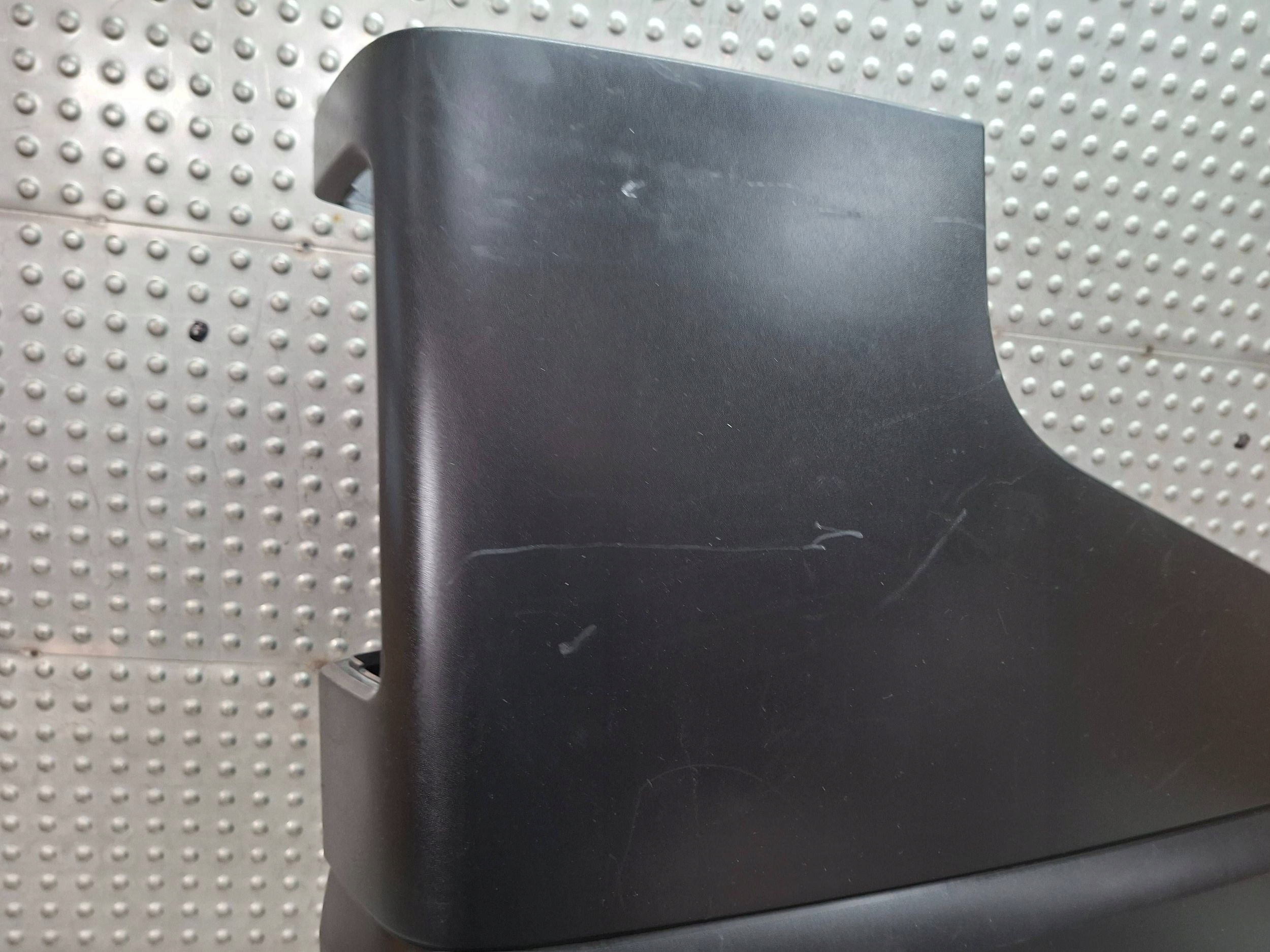 Ecke der Stoßstange rechts heck 850162827R RENAULT TRAFIC III 2014
