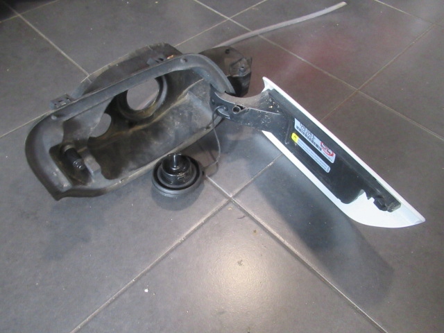 Volkswagen OE60809857a