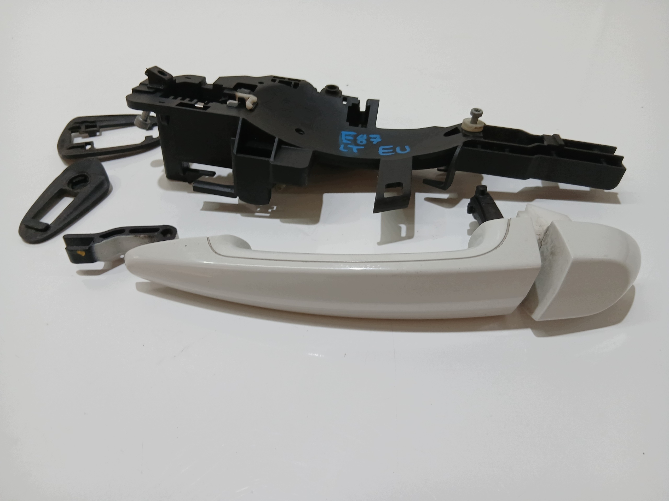 handle door left rear BMW E87 300
