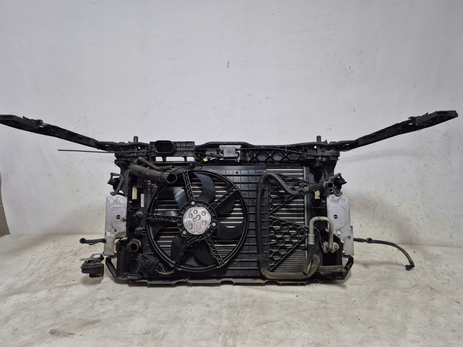 AUDI A1 8X 8X0 10- front body wall front pillar iron radiator