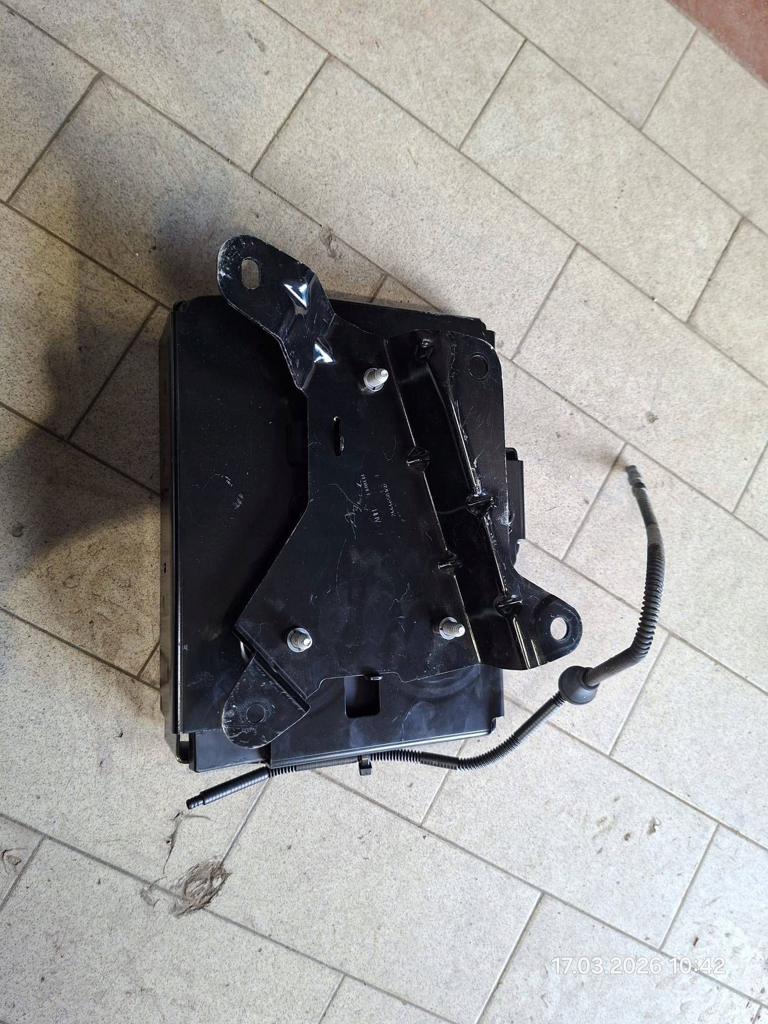 držiak držiak Obal akumulátora Renault Rafale 648948865R