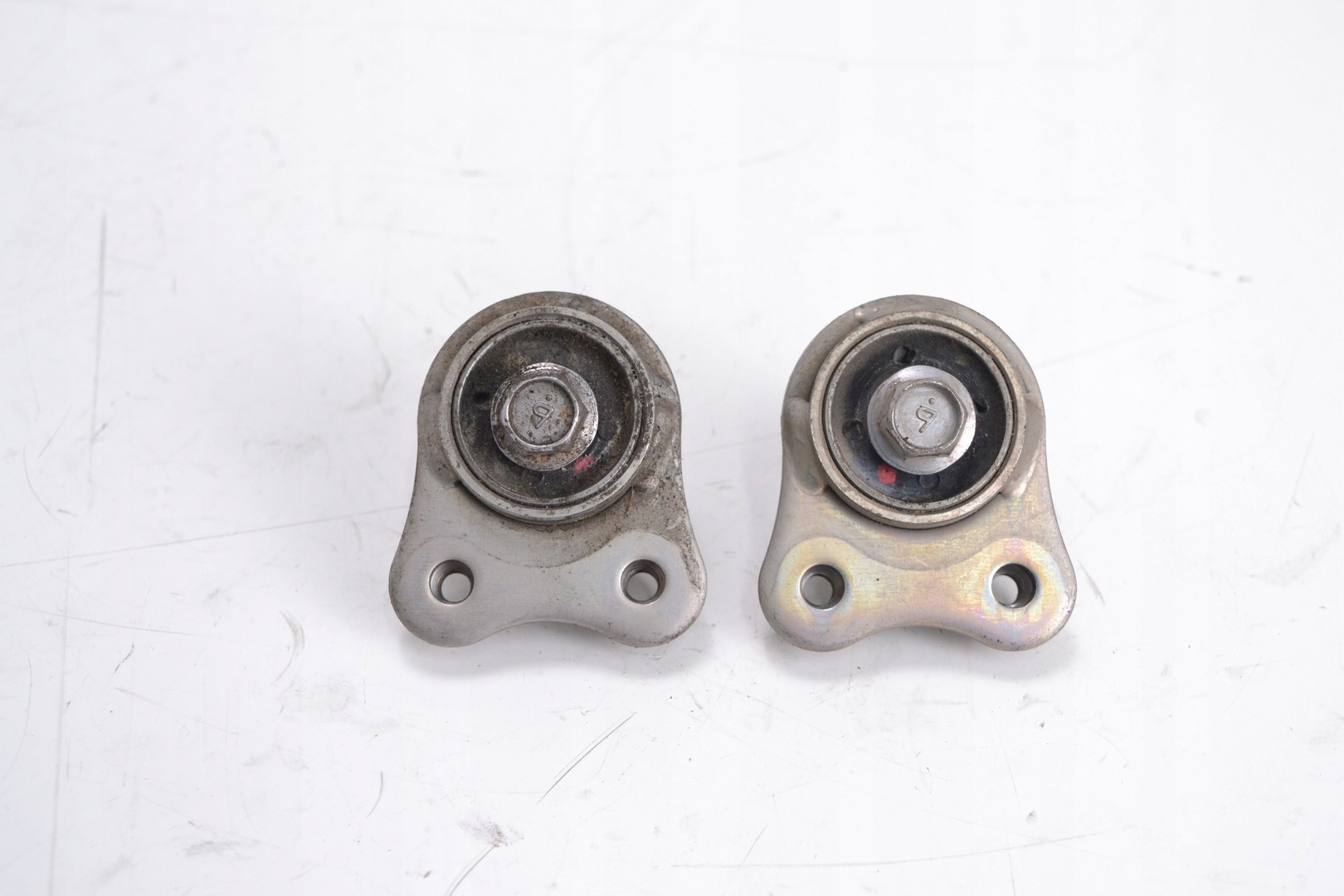 Śruba YAMAHA YZF R7 22-