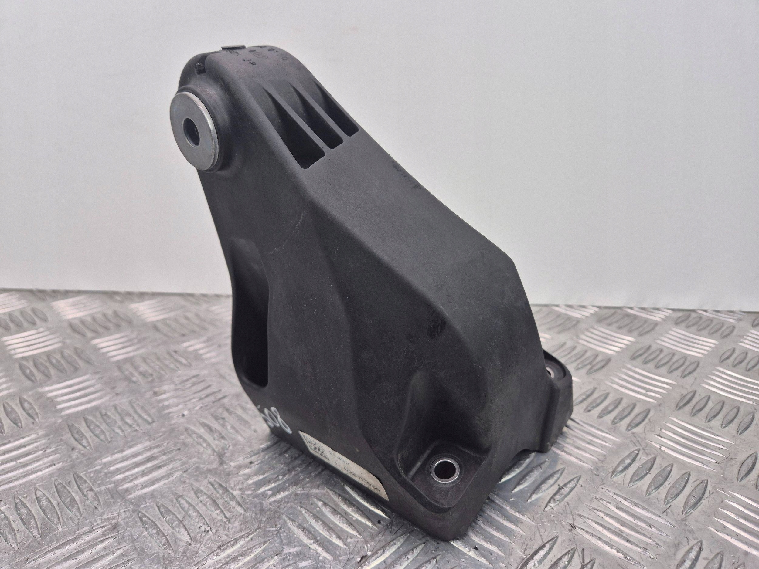 engine mount Mercedes E220d W213 OM654 A6542230100