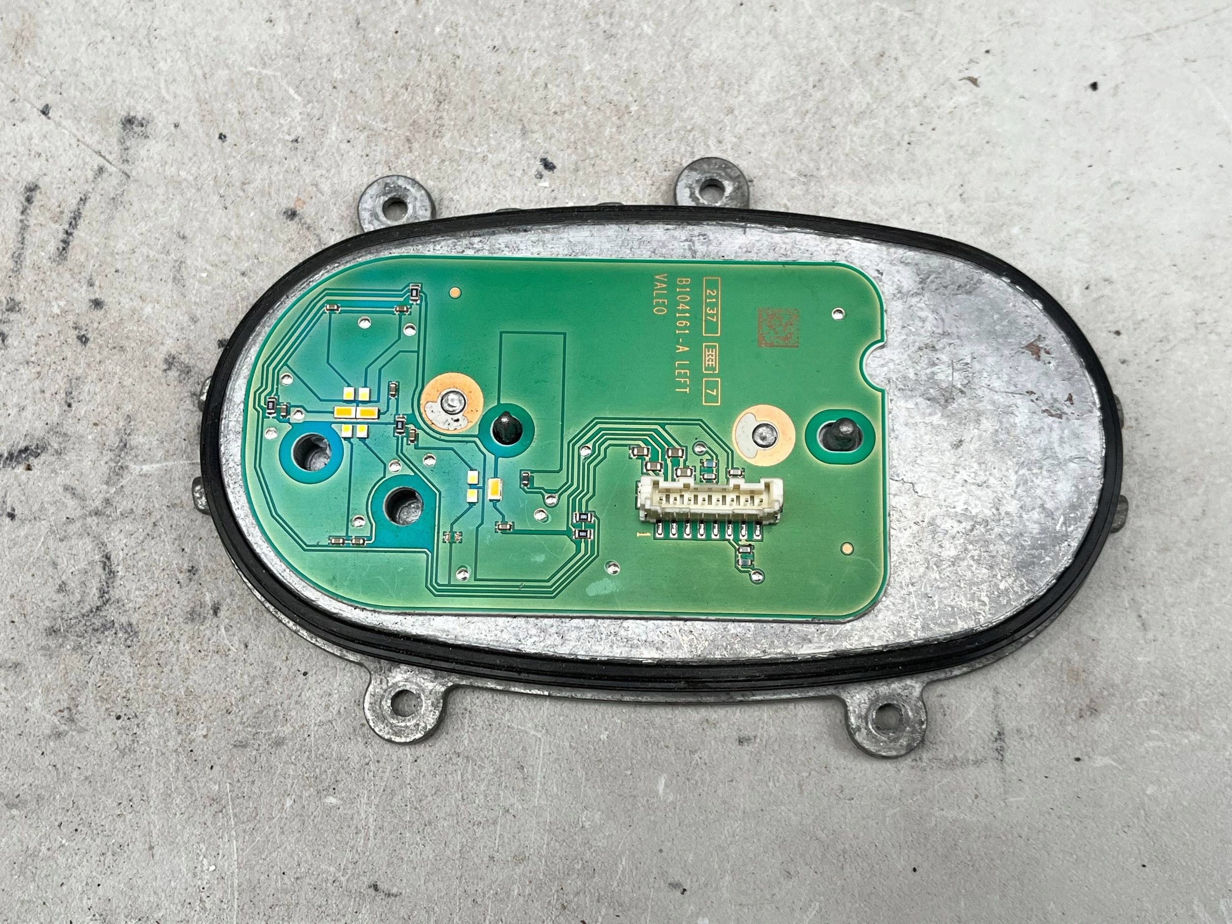 control unit LED REFLEKTORA VOLKSWAGEN T-ROC L90105841 @M