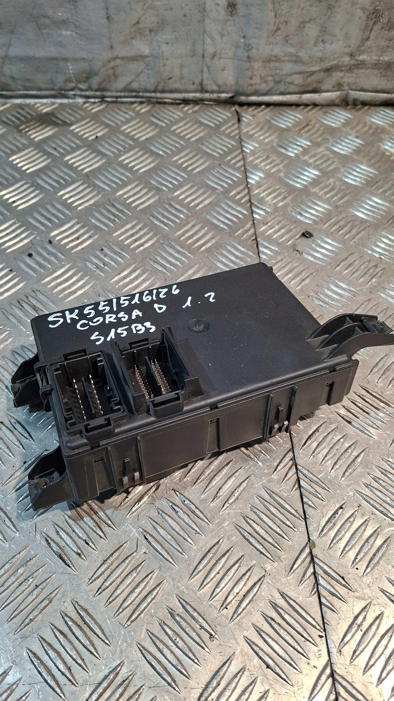 Module fusibles OPEL CORSA D 1.3CDTI