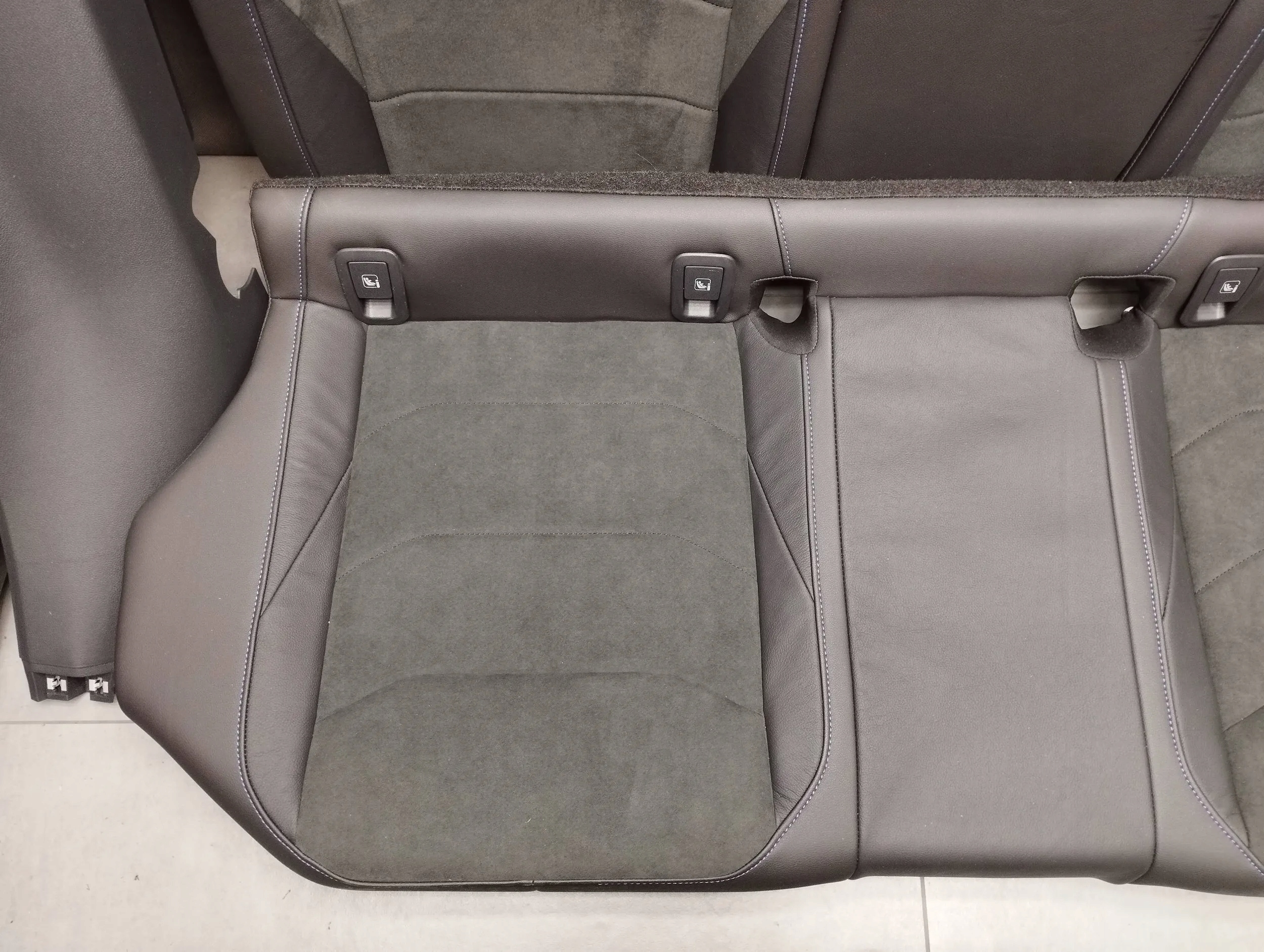 VW Arteon R seats side ALCANTARA KARBON