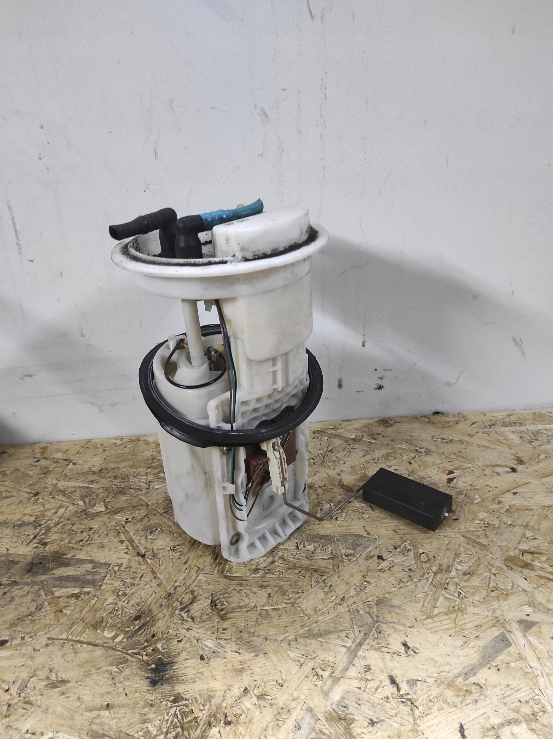 complete feed pump AUDI SEAT SKODA VW KO 919 051